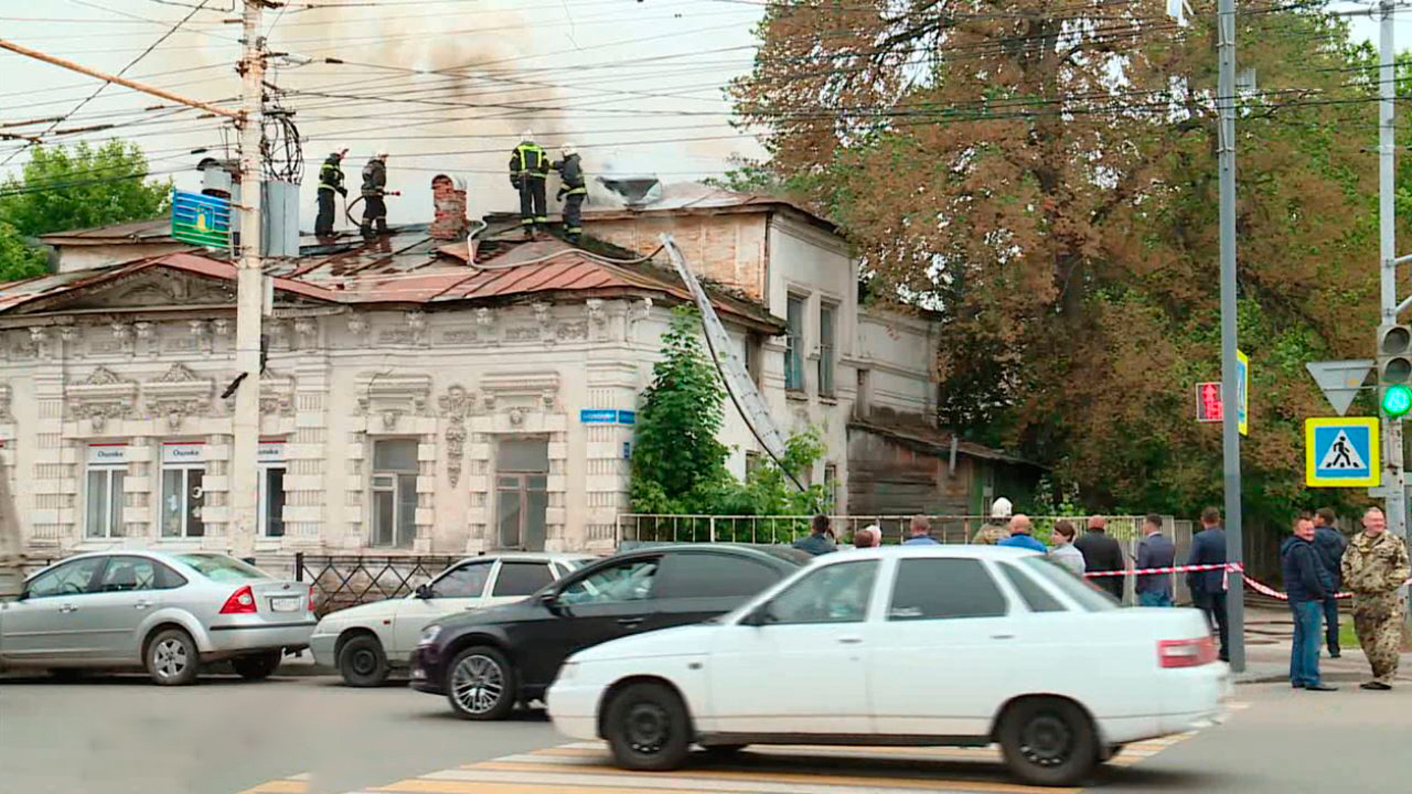 Территорию сгоревшего дома на Советской в Тамбове приведут в порядок