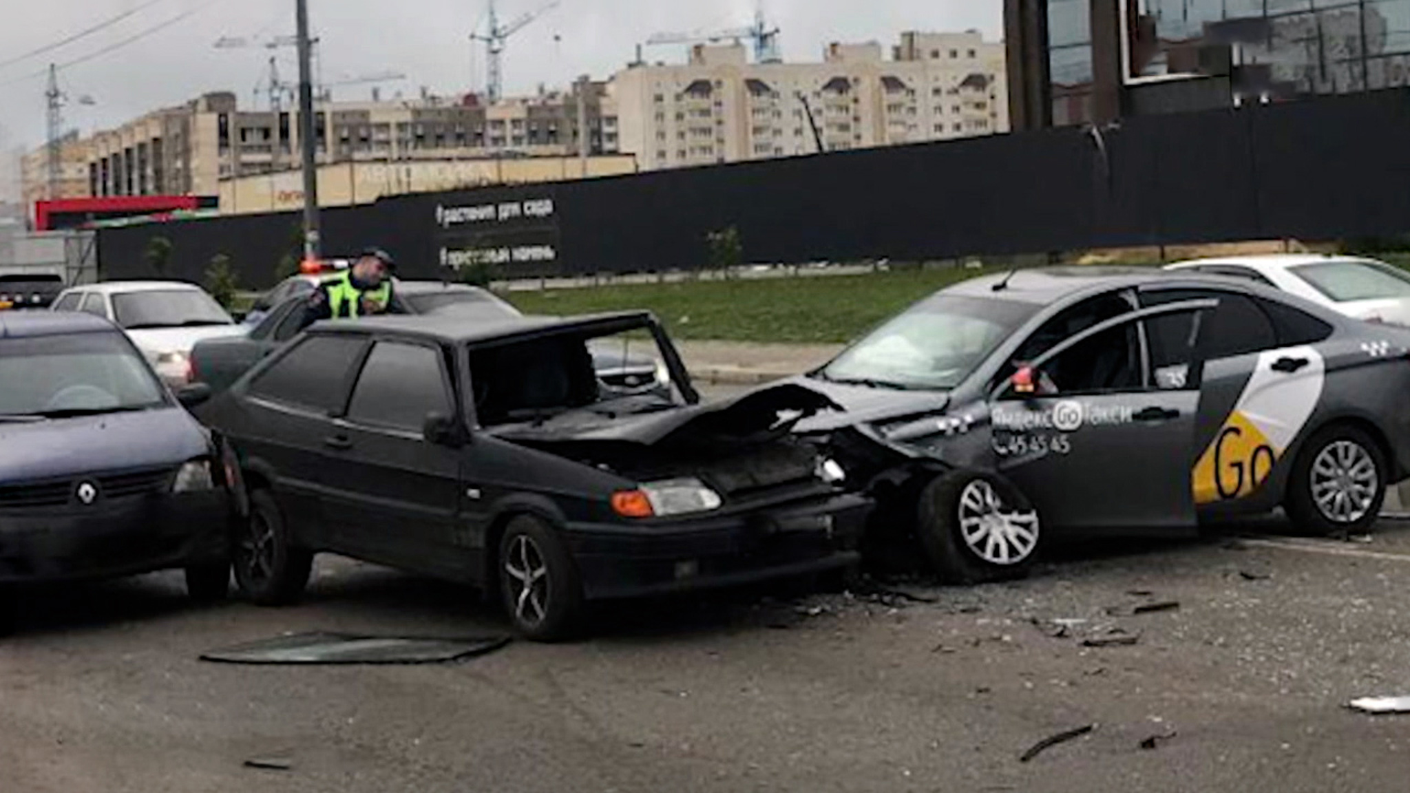 Lada Priora  и Opel Vectra столкнулись в Тамбове