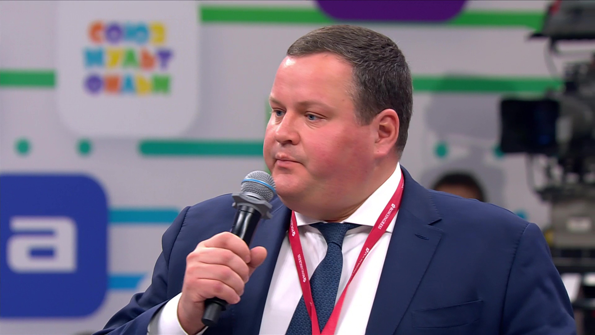 Минтруд: почти 80% бедных в России – это семьи с детьми