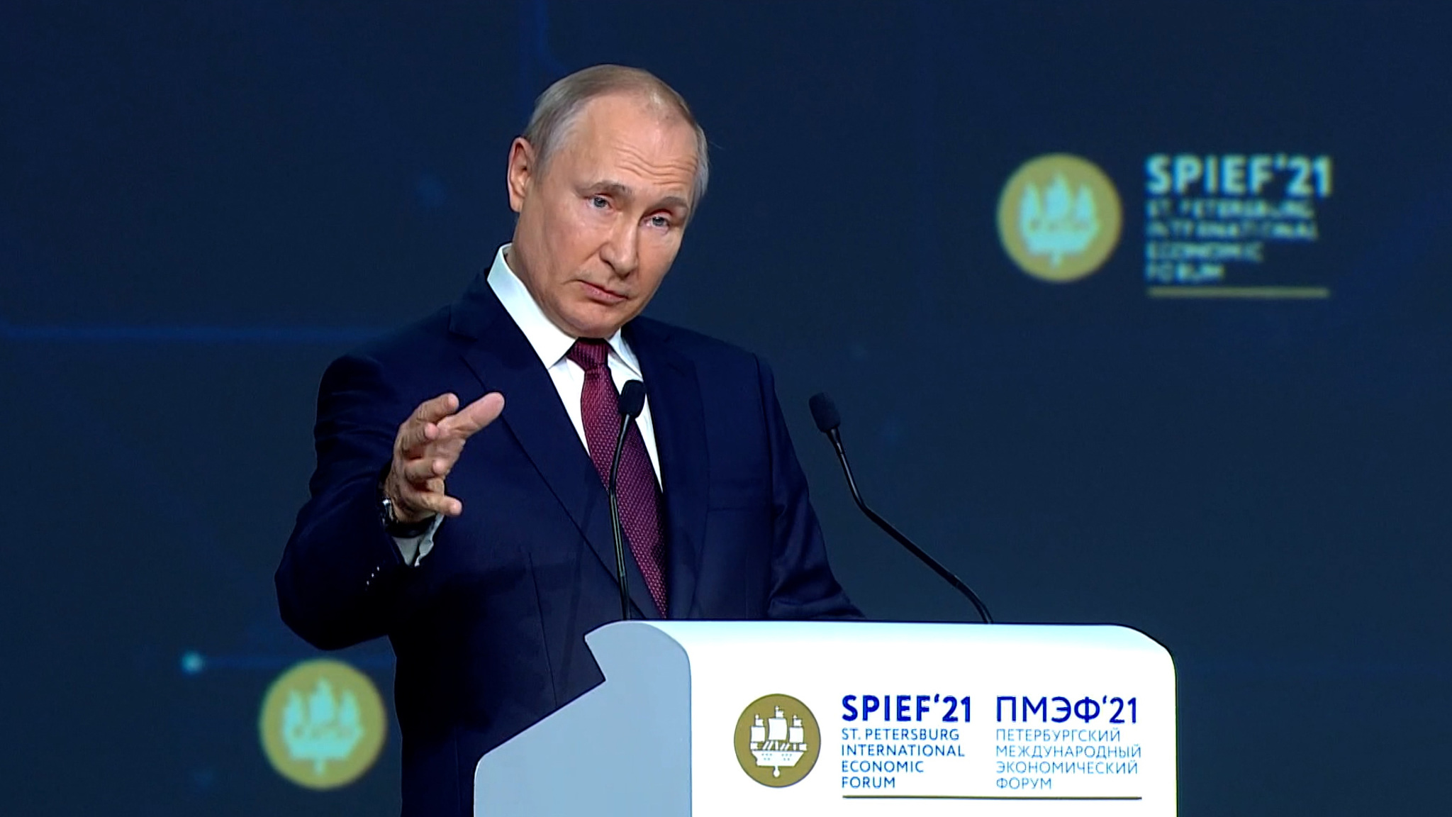 Путин объяснил, почему российский газ лучше американского