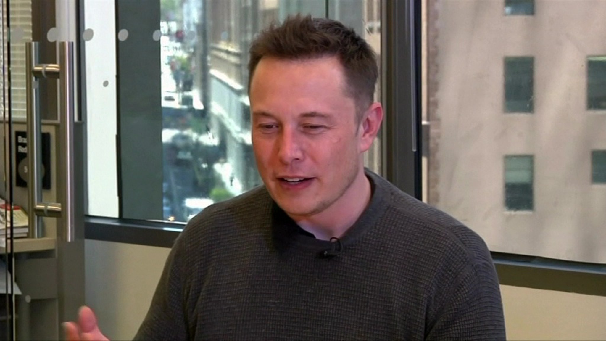 Илон Маск анонсировал создание робота-гуманоида Tesla Bot