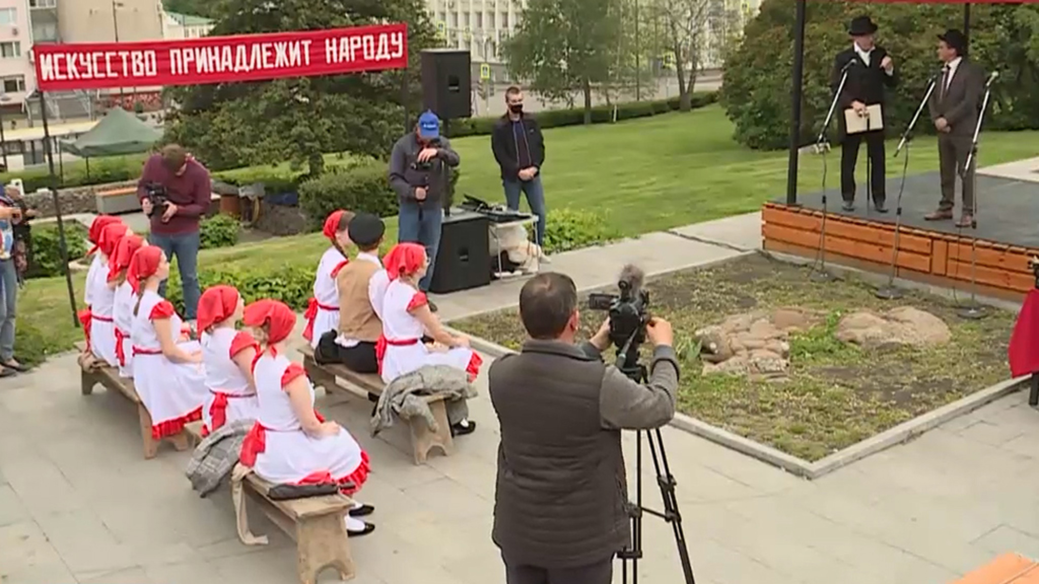 Театр Толстого показал липчанам эстафету эпох