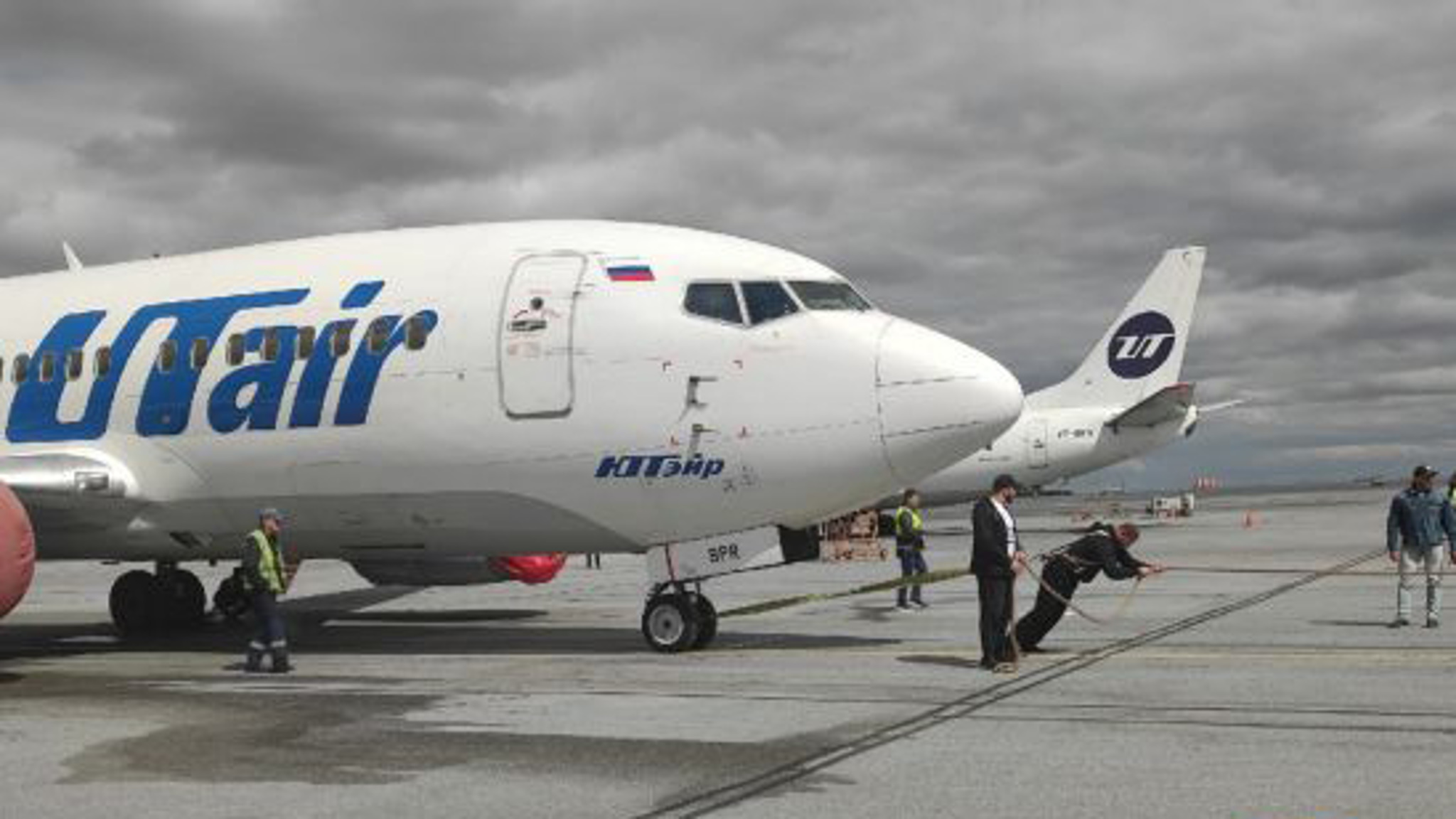 Житель Сургута сдвинул с места 40-тонный Boeing