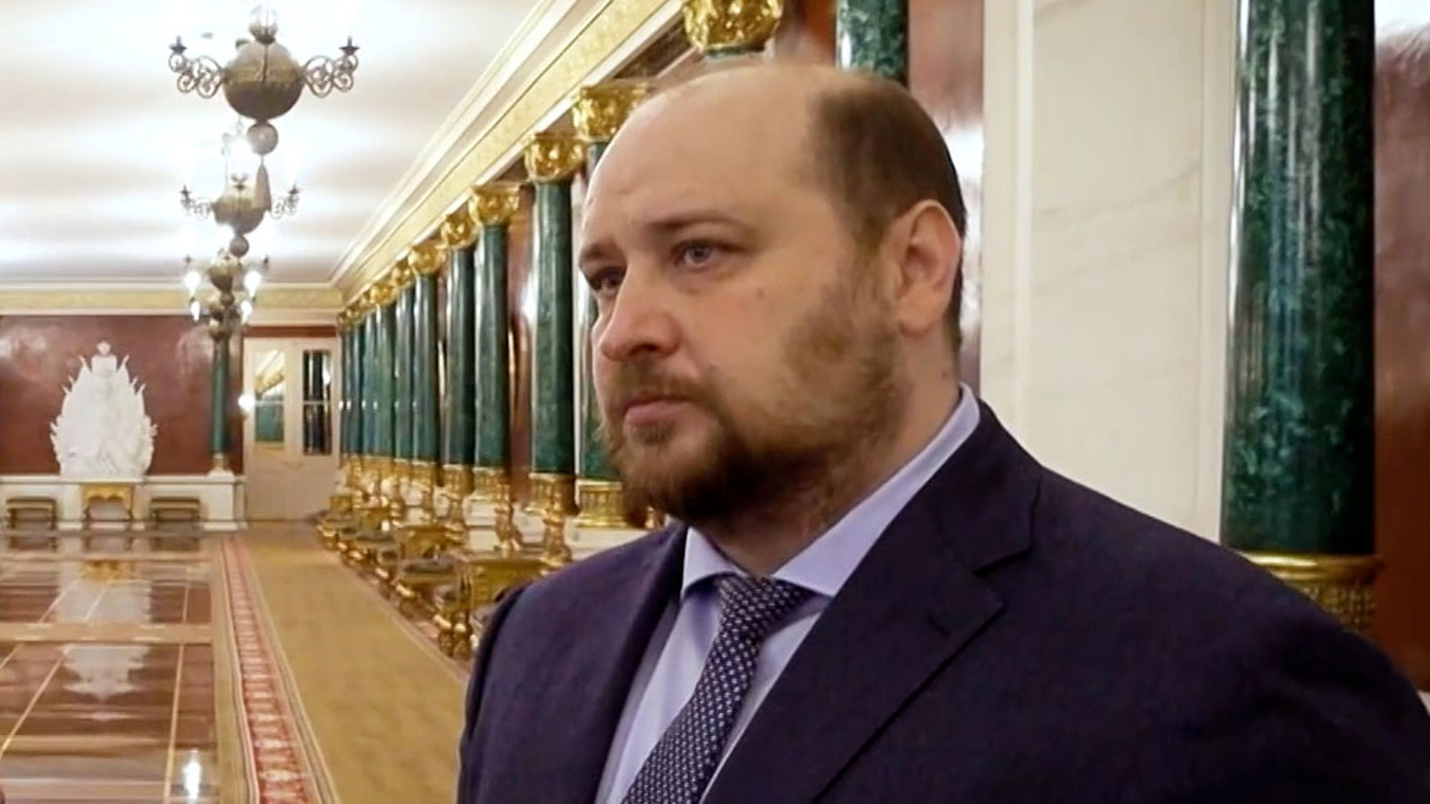 Если привитый человек и заболеет, то в легкой форме