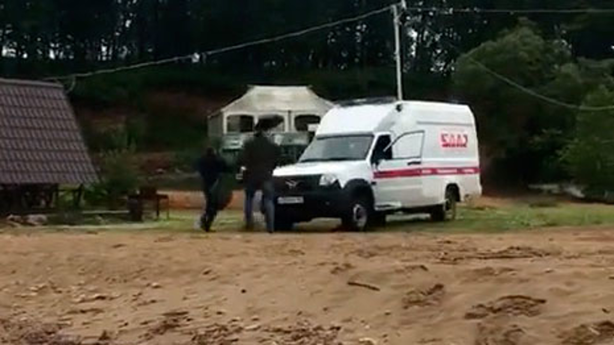 Жизни спасенного на озере в Приморье малыша ничего не угрожает