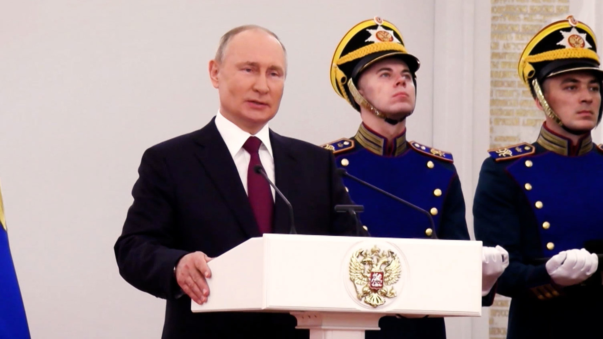 Особое внимание – вакцинации: Путин вручил награды и пообщался с лауреатами