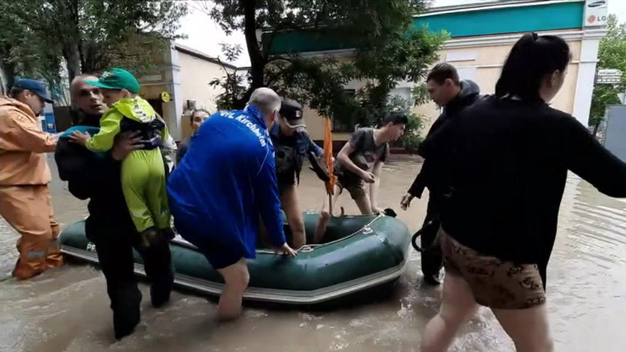Атмосферный блок устроил потоп века в Крыму