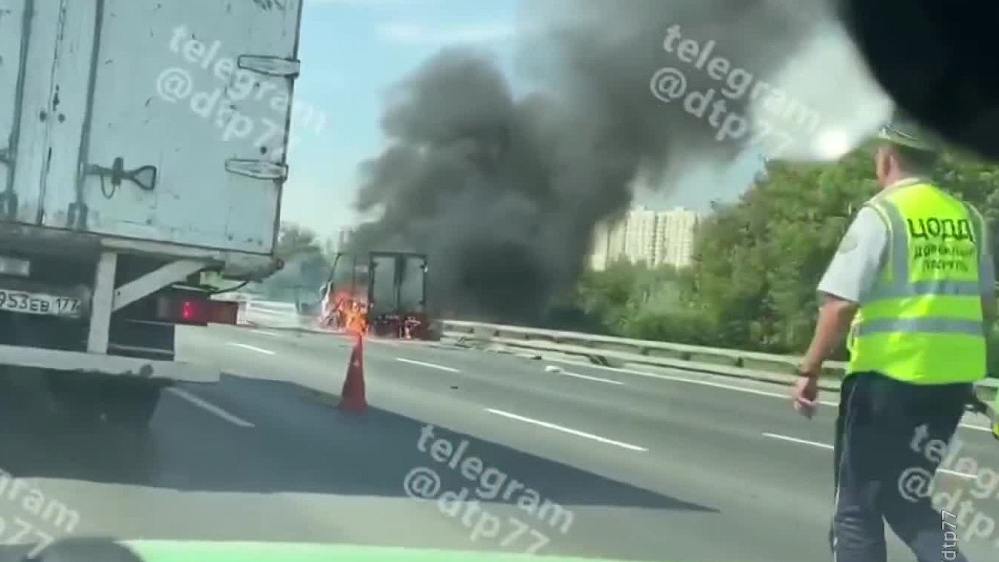 На МКАД сгорел автомобиль