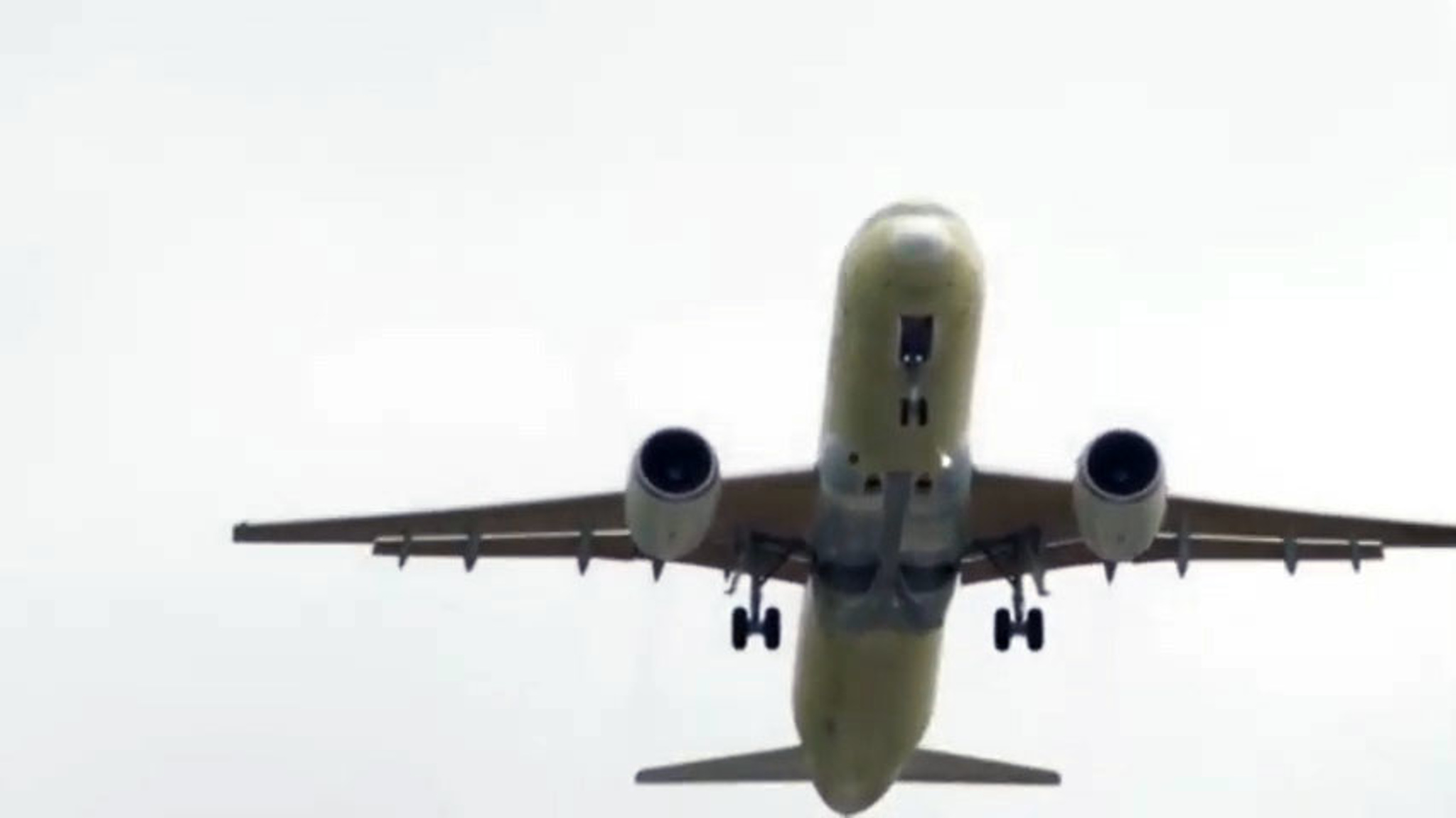 МС-21 с российскими двигателями прилетел в Ульяновск для покраски