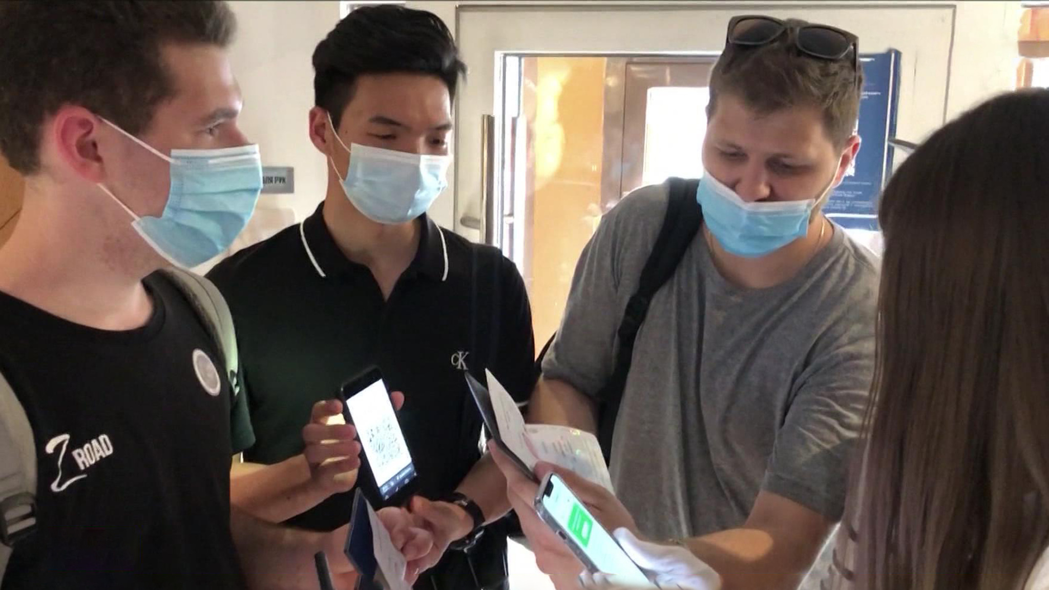 Оперштаб перечислил способы получения QR-кода с подтверждением вакцинации