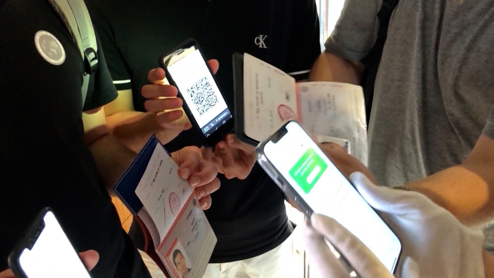 Переболевшим пообещали выдать QR-коды не позднее 30 июня