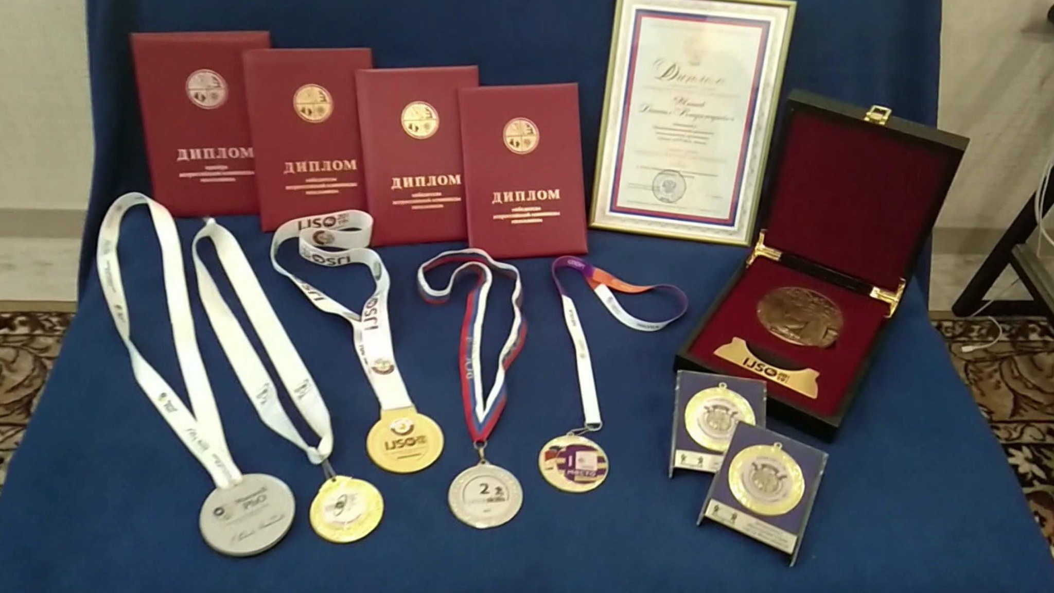 На Европейской олимпиаде по физике россияне взяли два золота и три серебра
