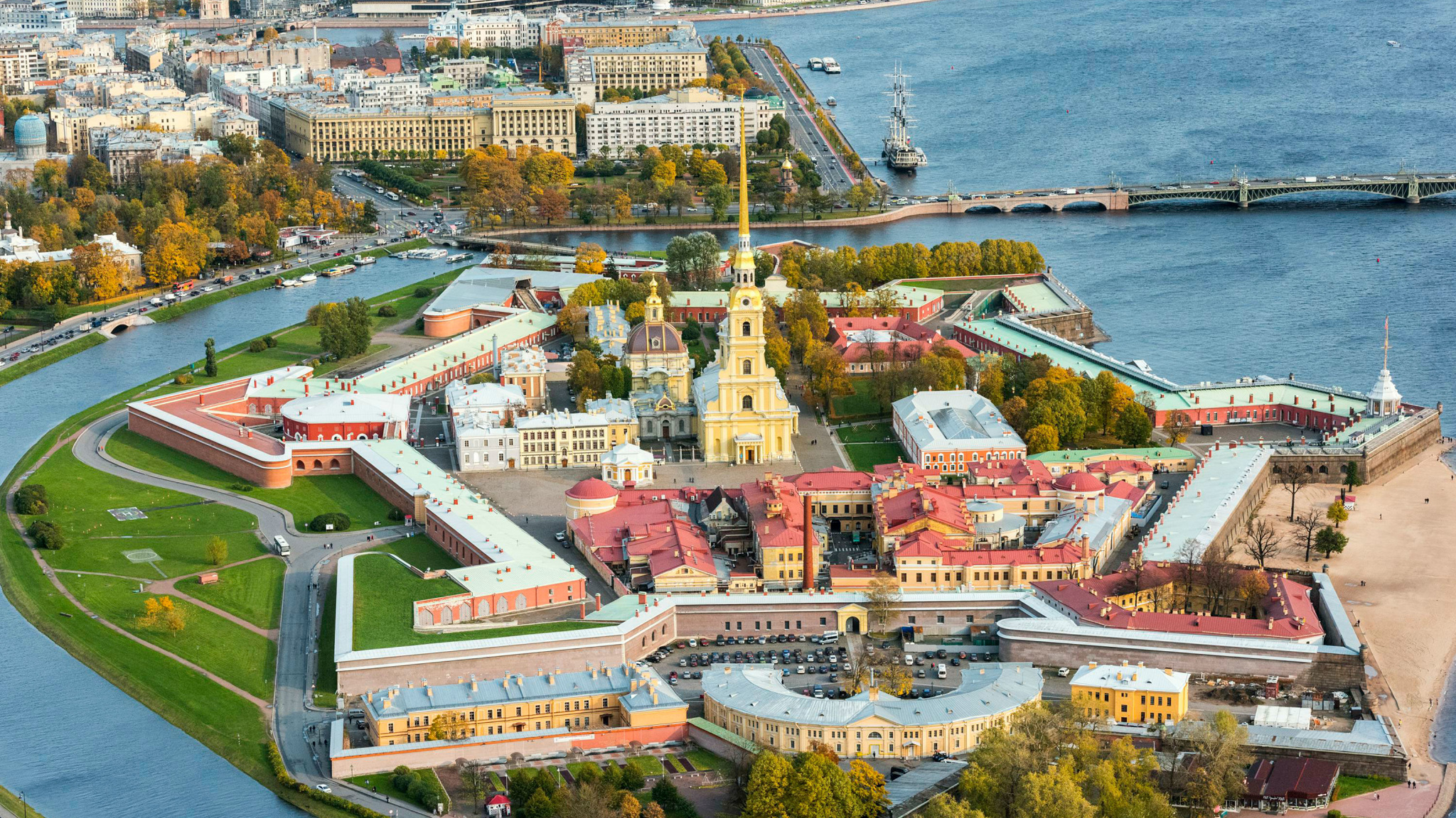 Петербург празднует 320-летие