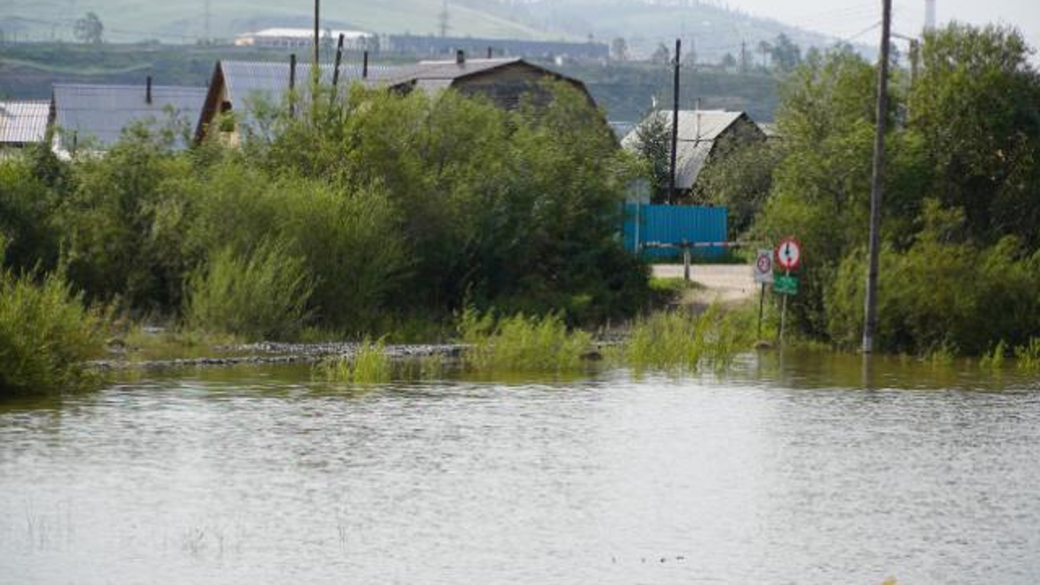 Сильный ливень затопил дороги в Улан-Удэ