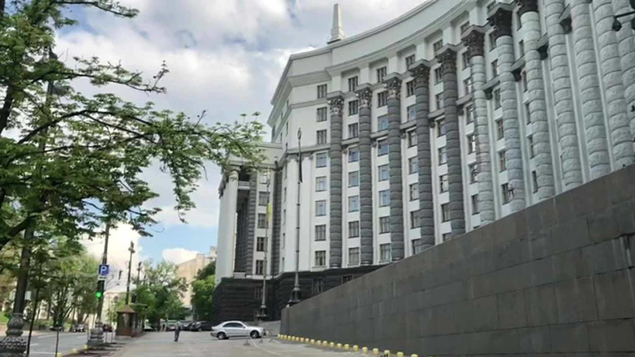 Рада отправила в отставку спикера Дмитрия Разумкова