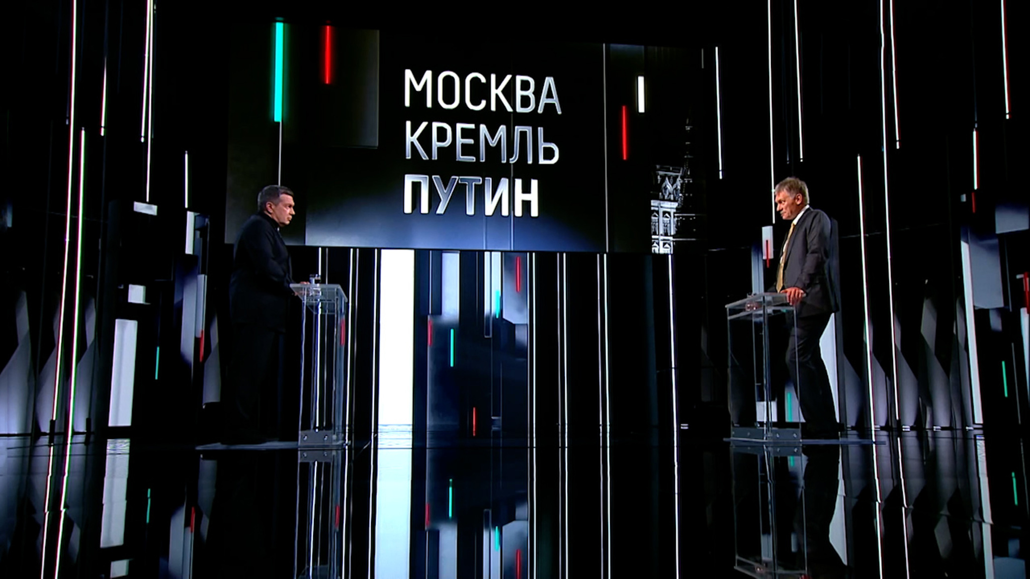 Нужно проявить ответственность, вакцинироваться и адаптироваться