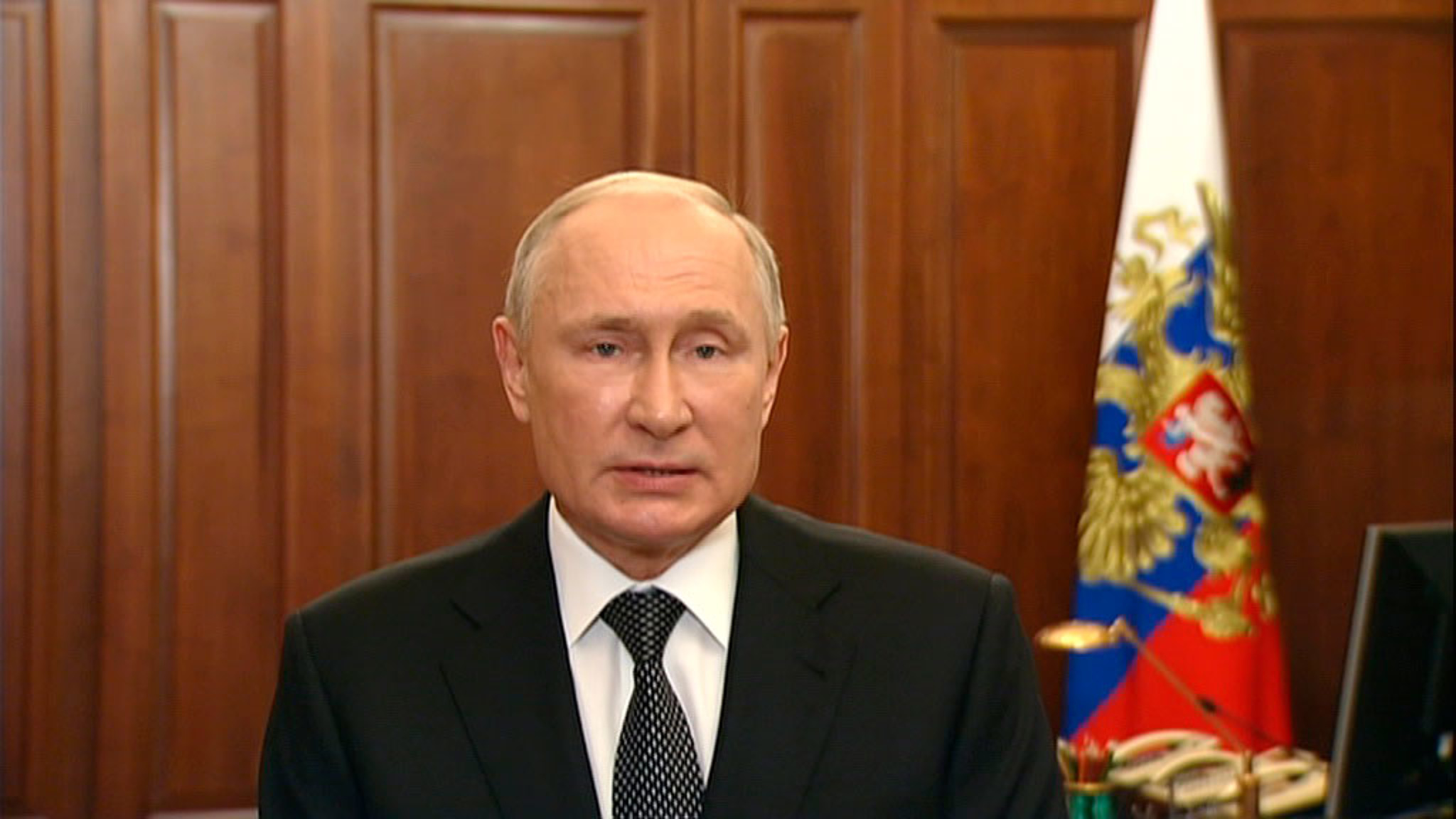 Путин: государство должно обеспечить права и свободы граждан