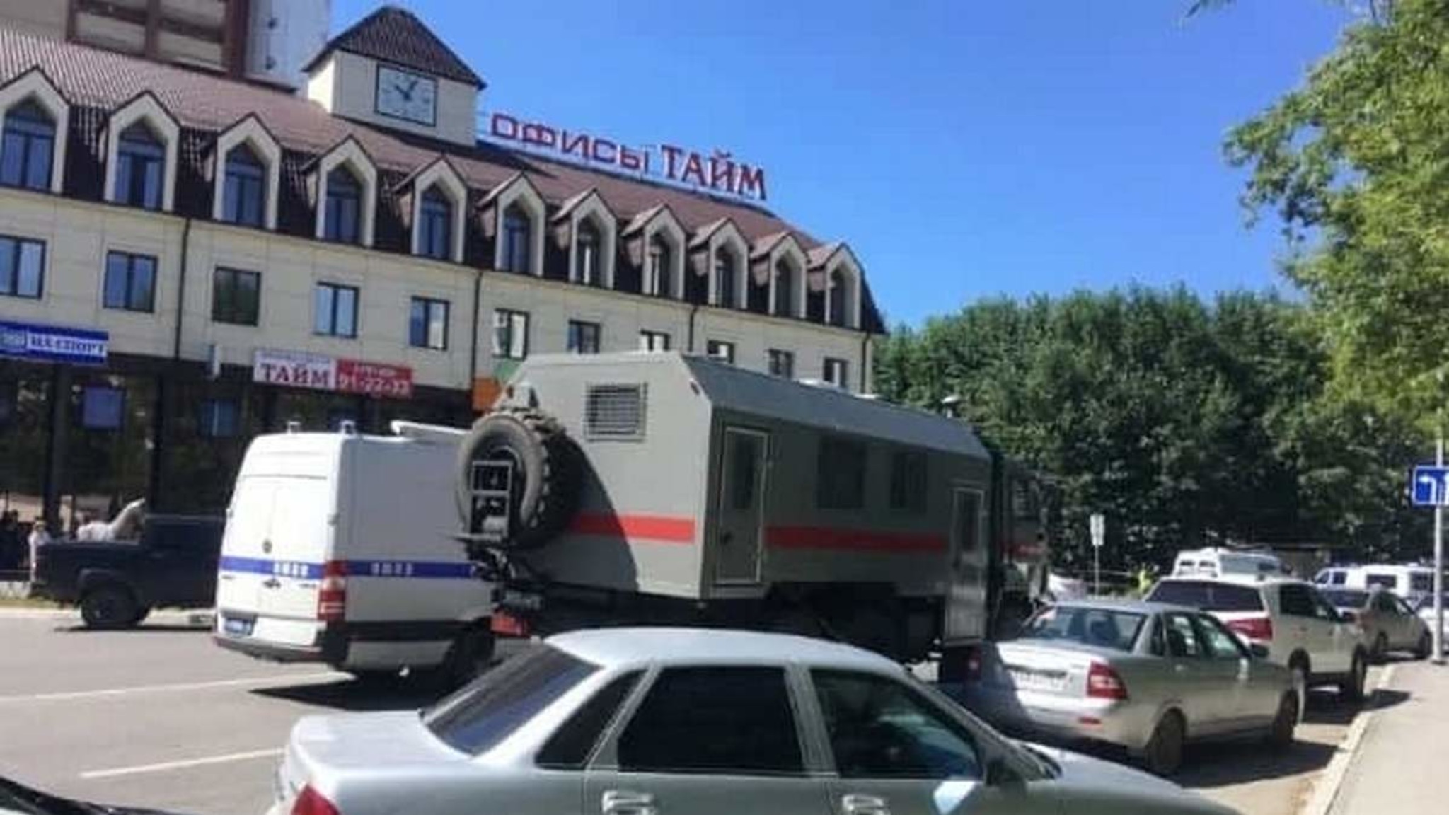 В Тюмени неизвестный захватил отделение Сбербанка