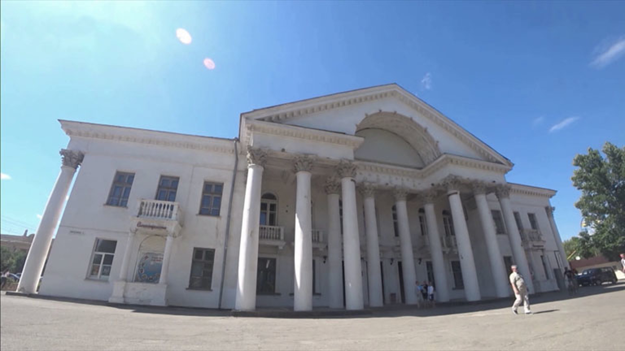 После реконструкции в бывшем кинотеатре "Победа" в Волгограде разместится Дом детства