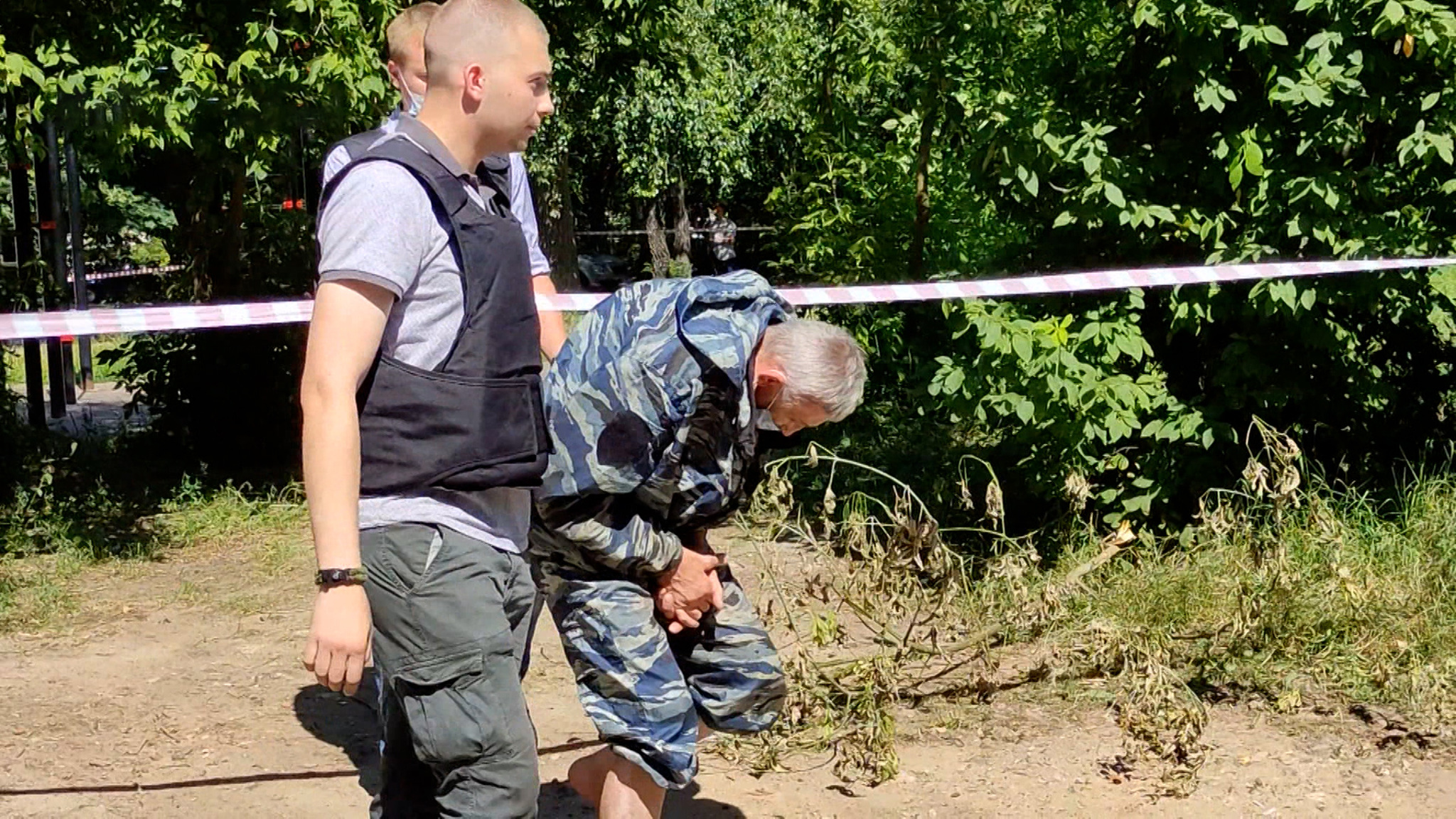 Мужчина, убивший полицейского на детской площадке, арестован