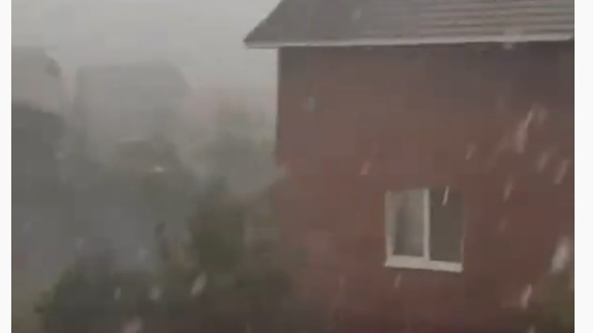 В Самарской области сняли на видео буйство стихии