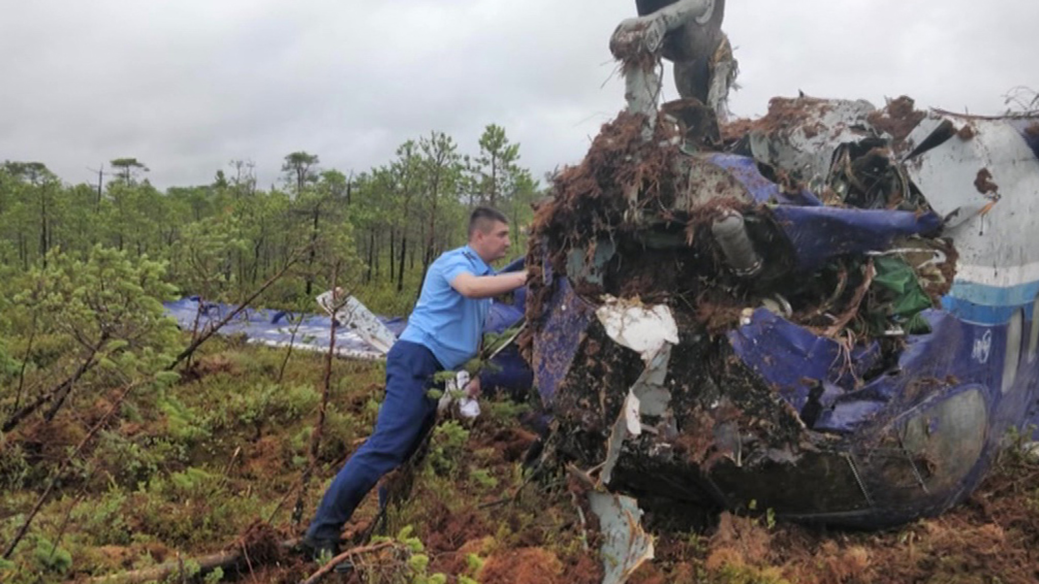 ЧП с Ан-28: заново запустить двигатели не удалось
