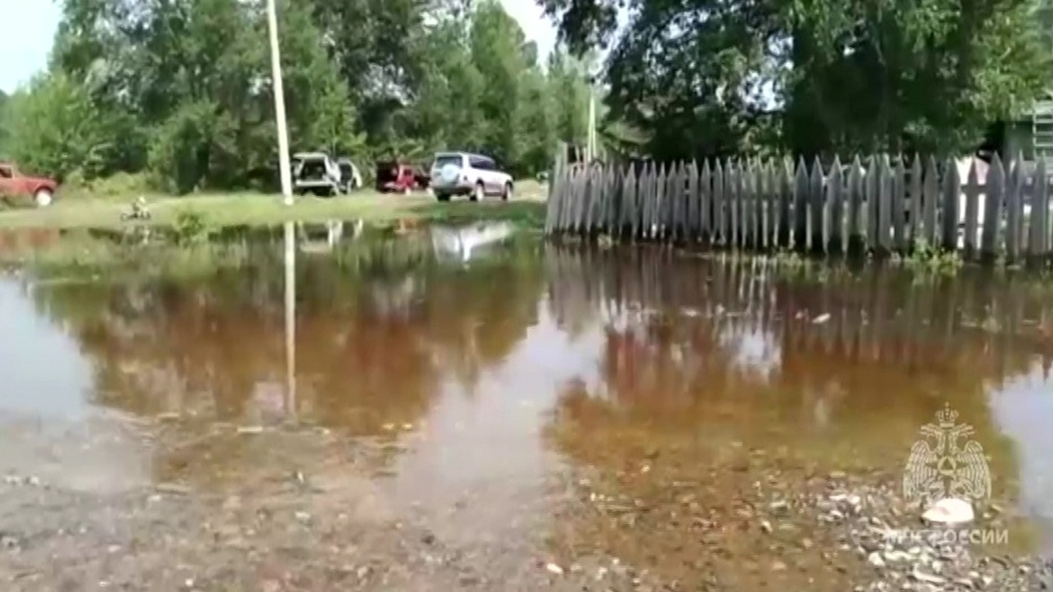 В водном плену: горный поток разрушил пять мостов