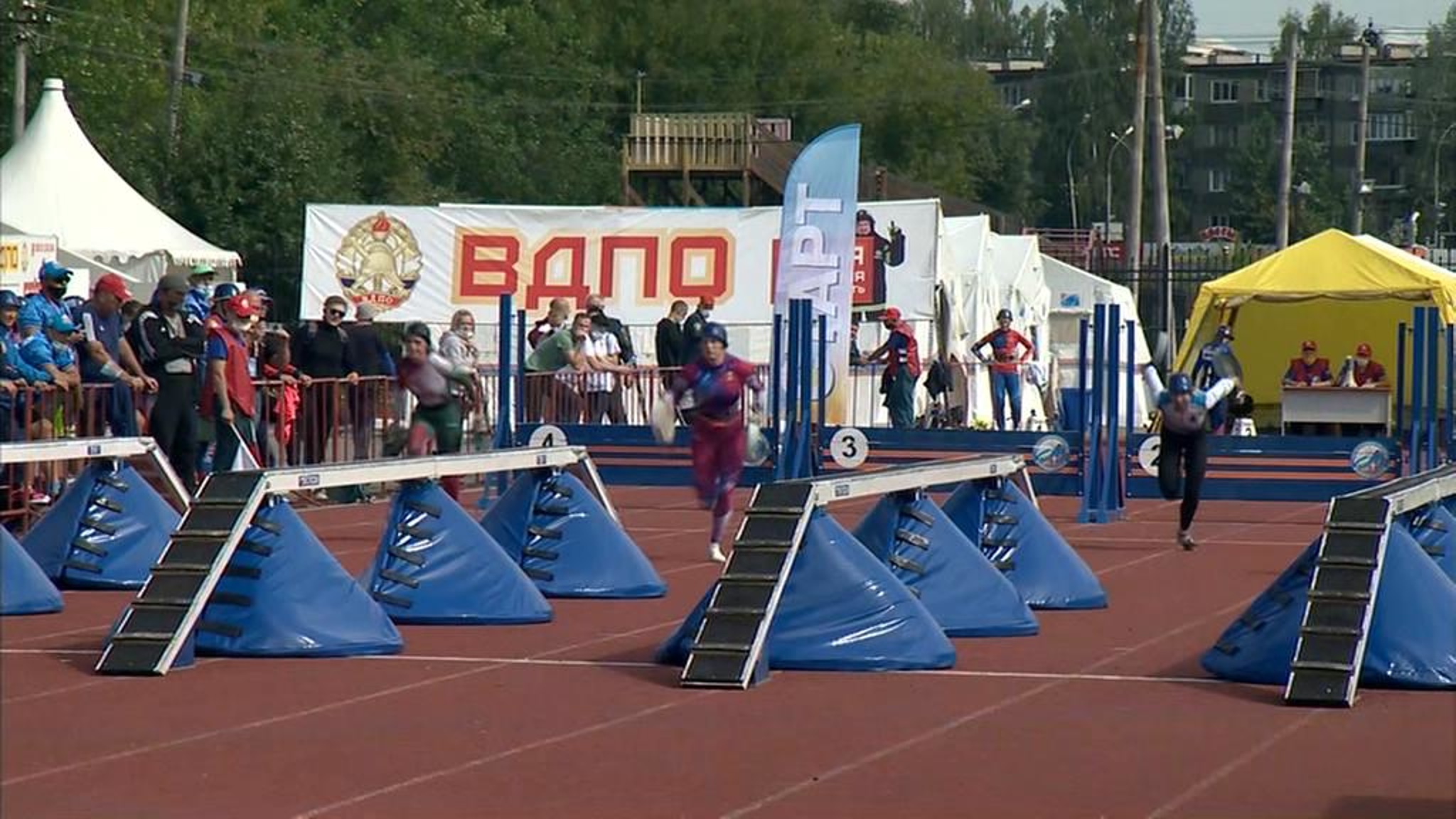 В Екатеринбурге стартовал чемпионат МЧС