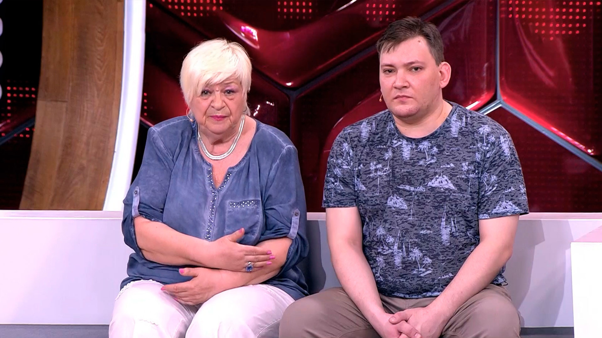 "В Диму вселяется Затан": молодым мужем пенсионерки управляет домовой