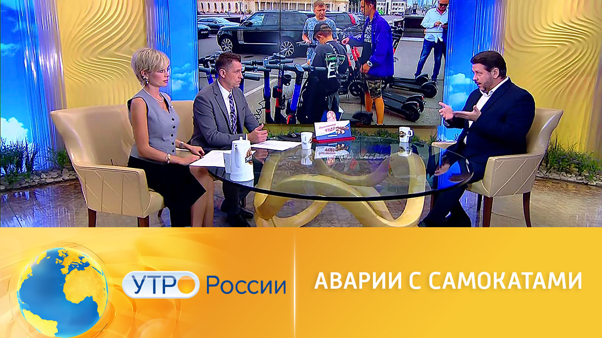 Электросамокаты добавили проблем пешеходам и автовладельцам