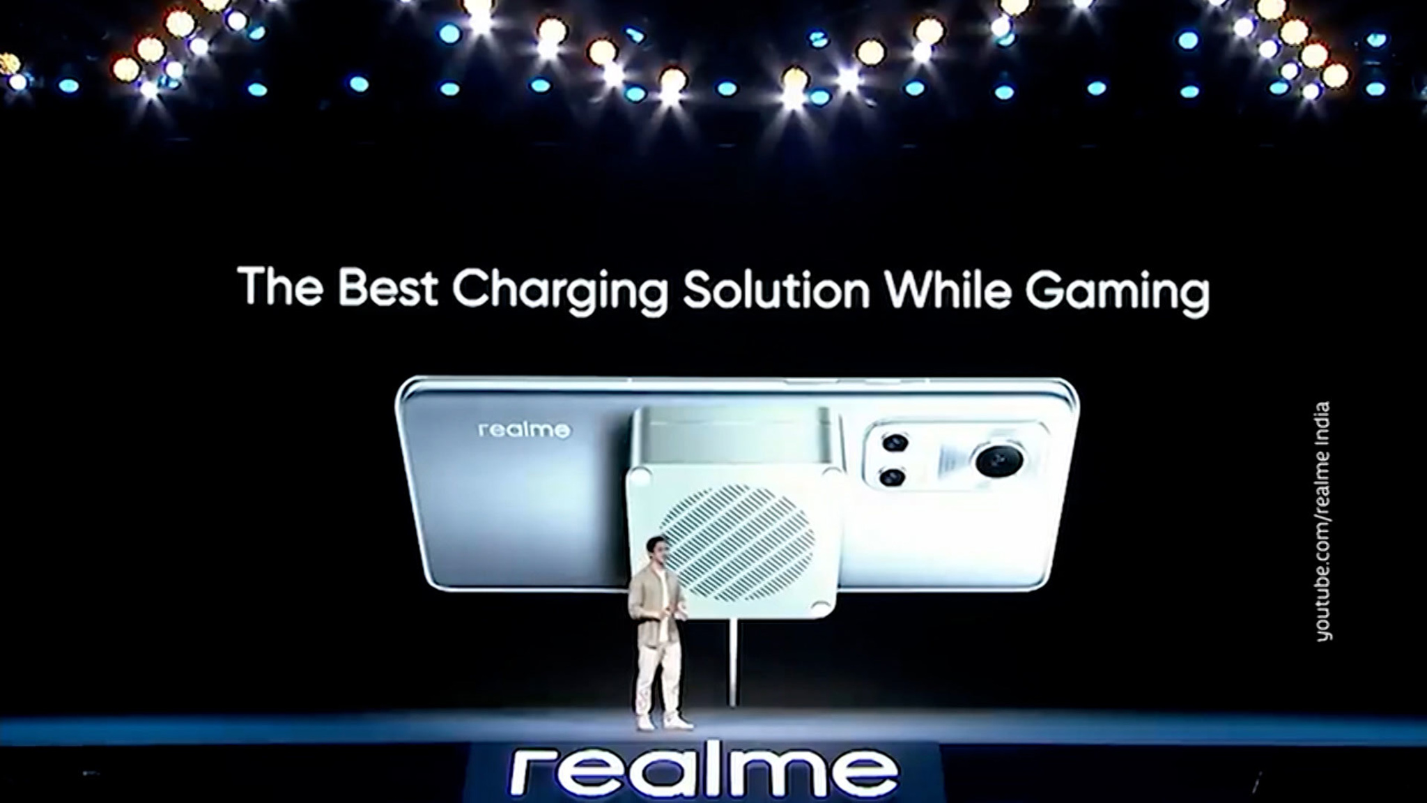 У Realme появилась магнитная зарядка на 50 ватт