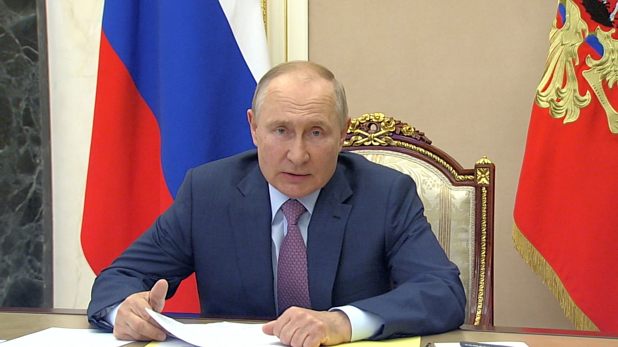 Президент поручил распространить на всю страну успешный опыт вакцинации в регионах