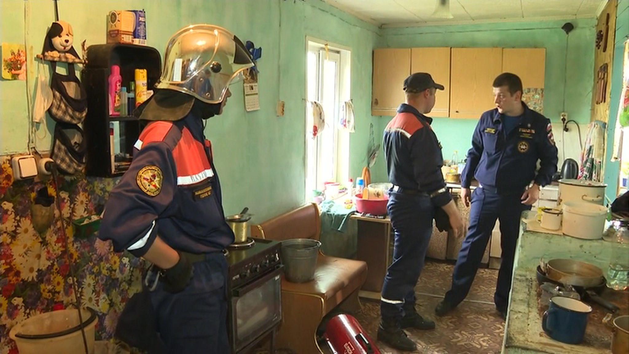 Добровольцы помогают ликвидировать последствия наводнения в Забайкалье