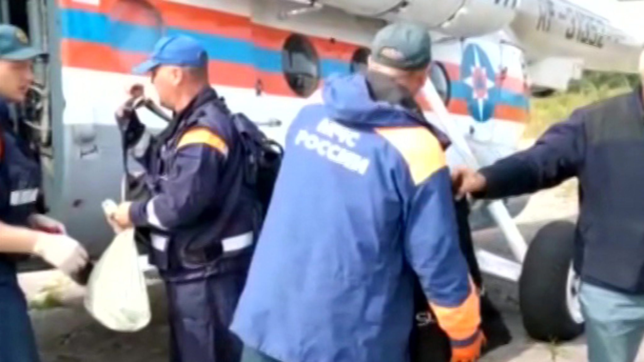 На месте крушения Ми-8 начались ававрийно-спасательные работы