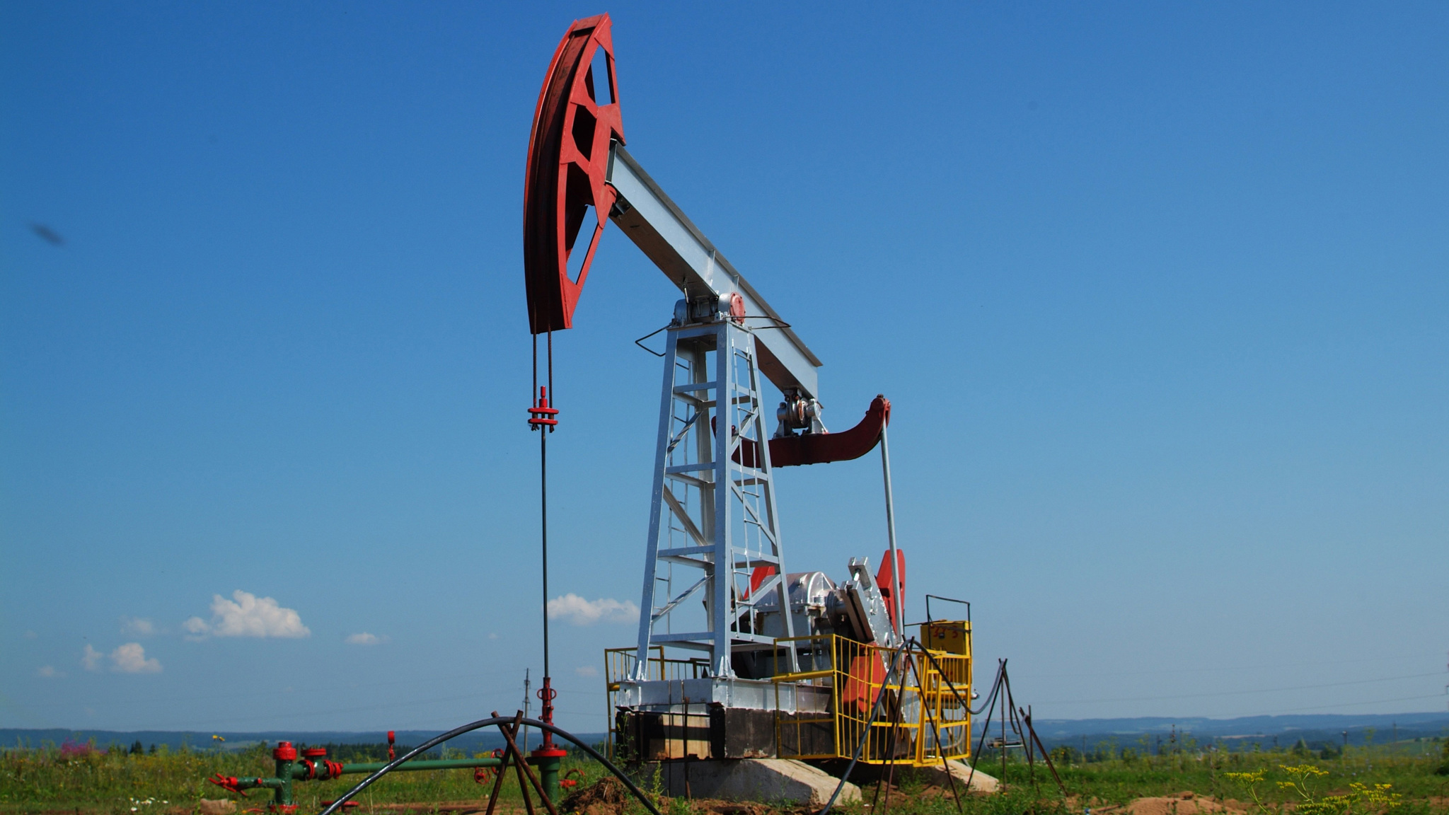 Цена нефти марки Brent превысила $82 за баррель впервые за три года