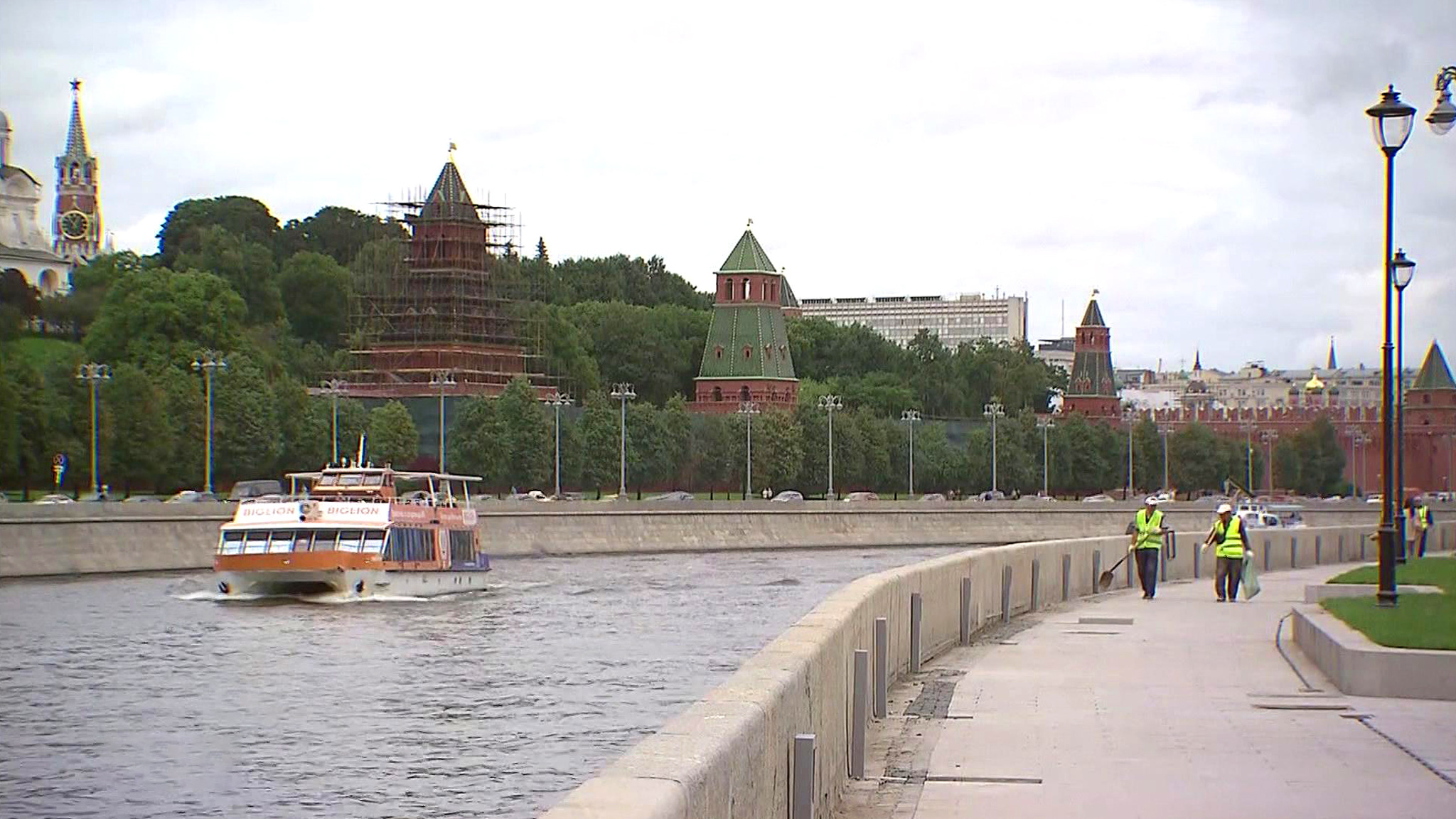 Температура воды в Москве-реке опустилась до +20°С
