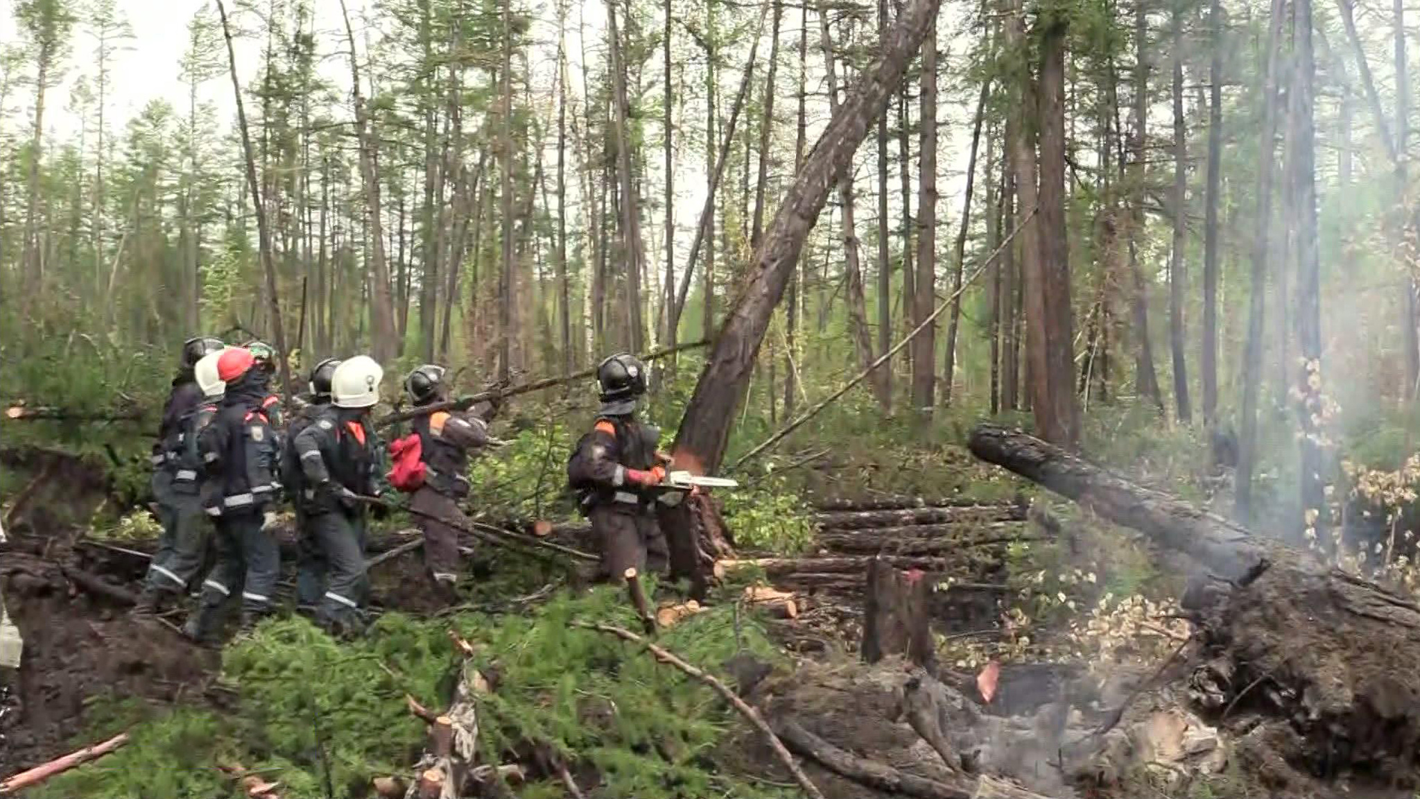 В Якутии за сутки ликвидировано 22 природных пожара