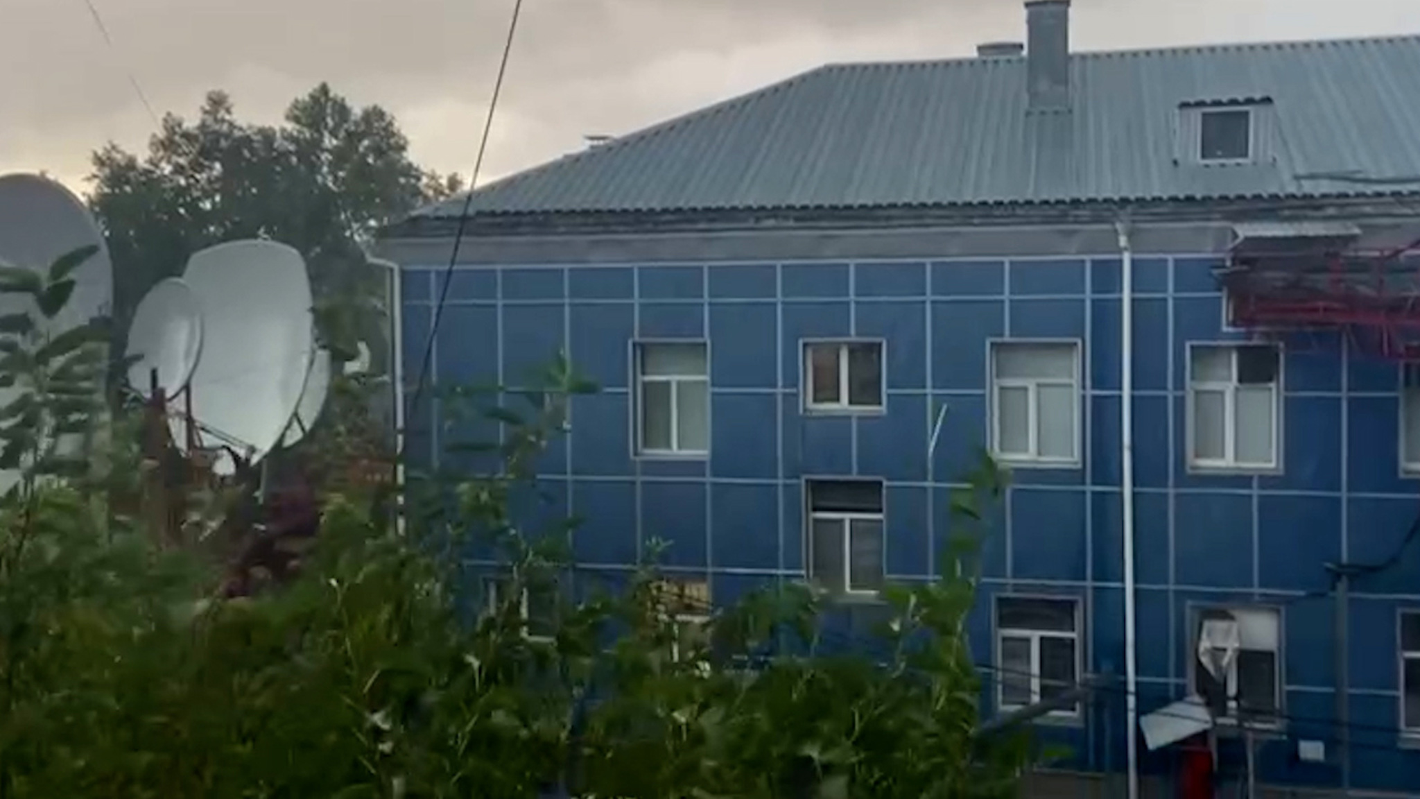 Ливень и град обрушились на Симферополь