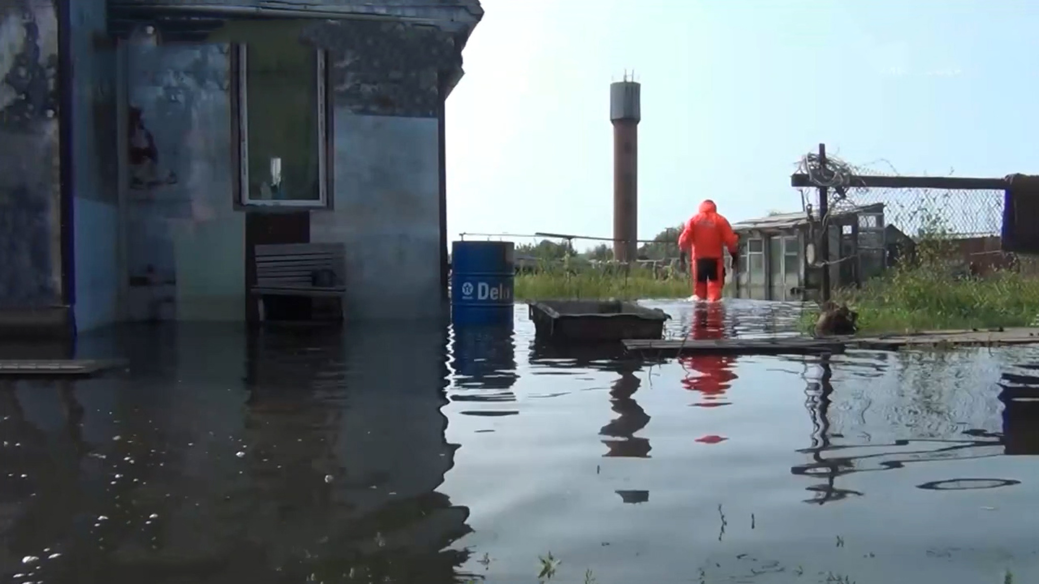 Уровень воды в Амуре у Хабаровска продолжает медленно снижаться
