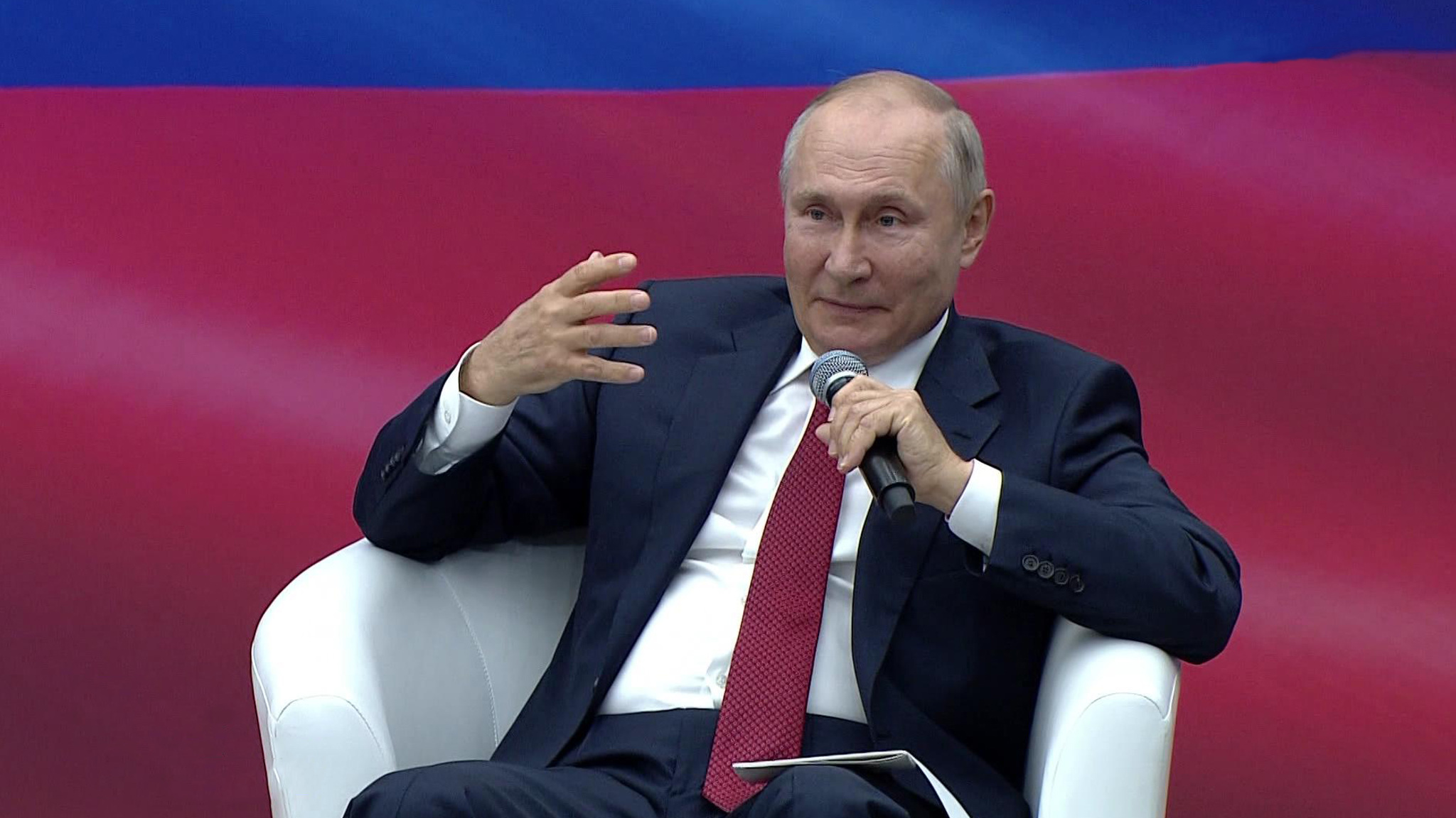 Президент призвал не запугивать россиян