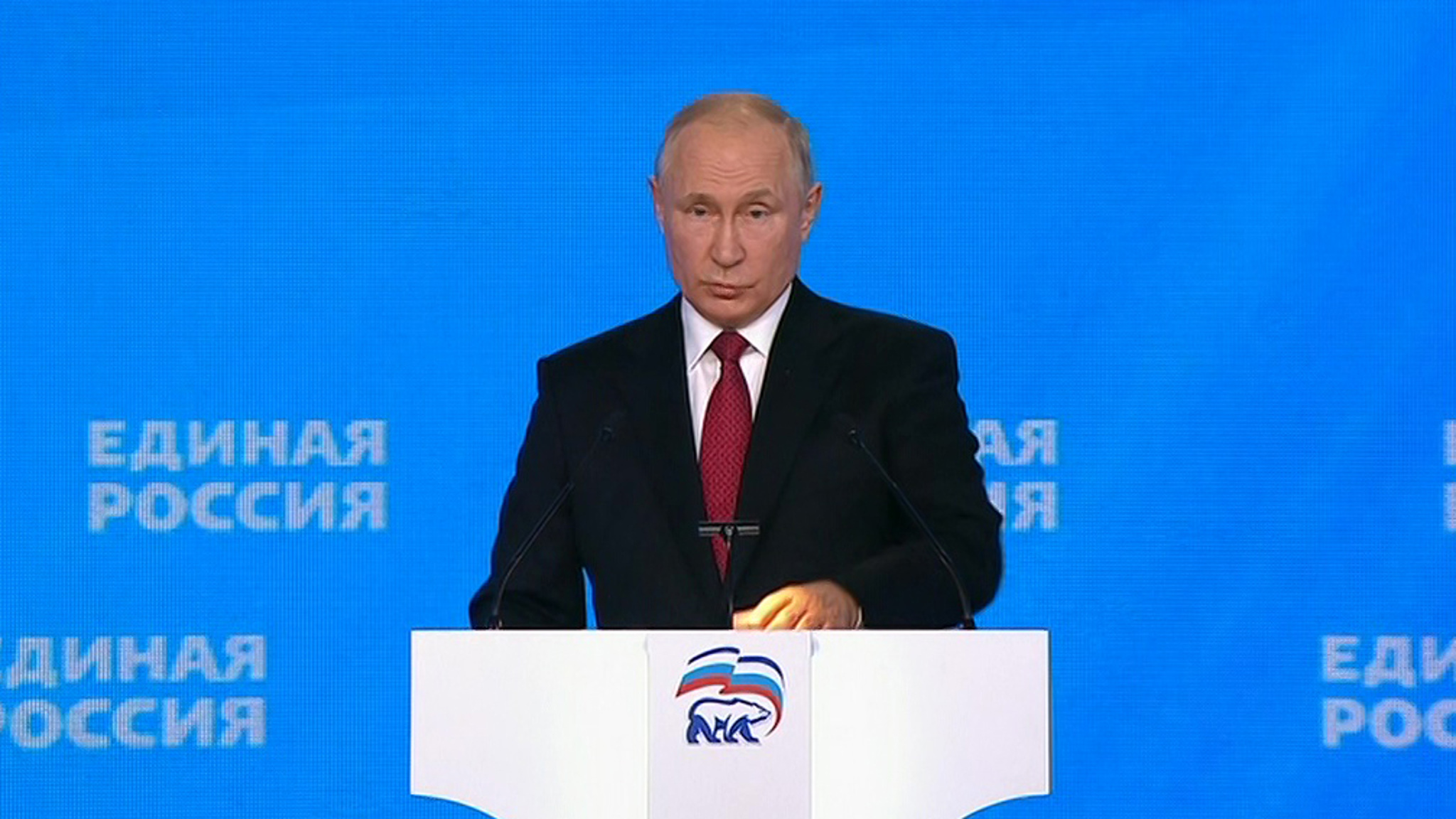 Путин призвал запустить новую программу по расселению из аварийного жилья