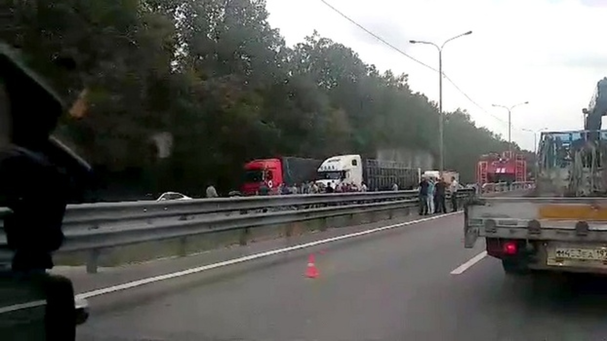 Под Воронежем образовалась пробка в 4,5 км из-за жесткого ДТП