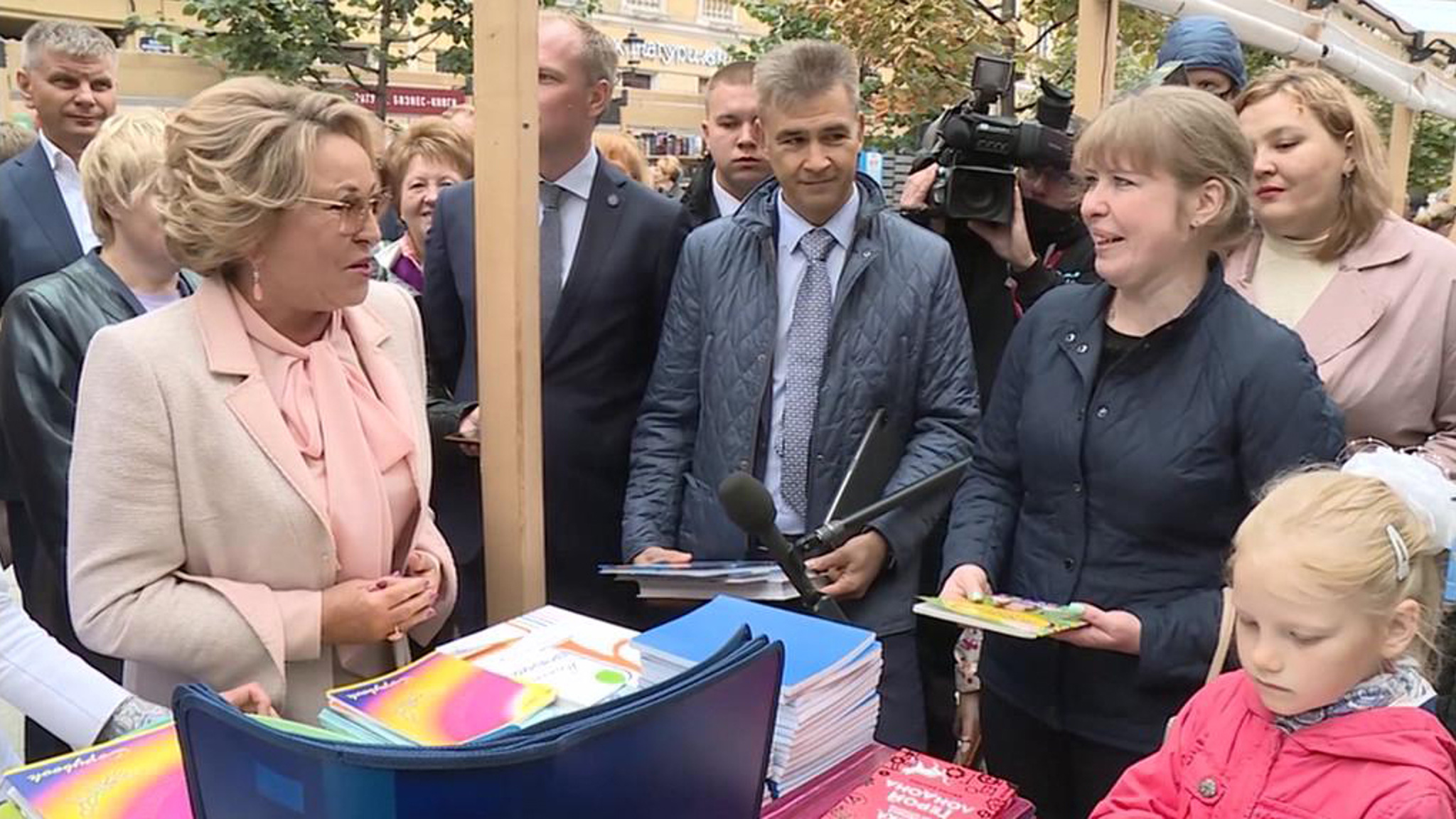 Матвиенко посетила в День знаний лицей № 14 в Пензе