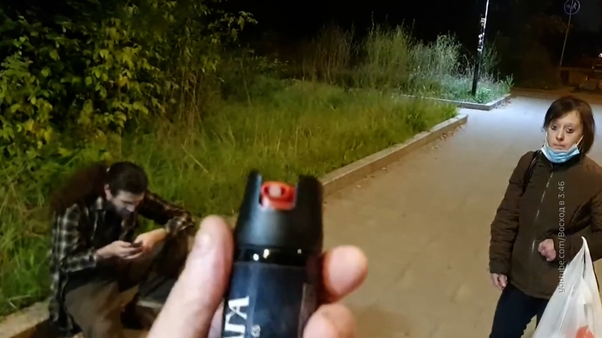 Полиция задержала стримеров, распыливших в лицо женщине перцовый баллончик