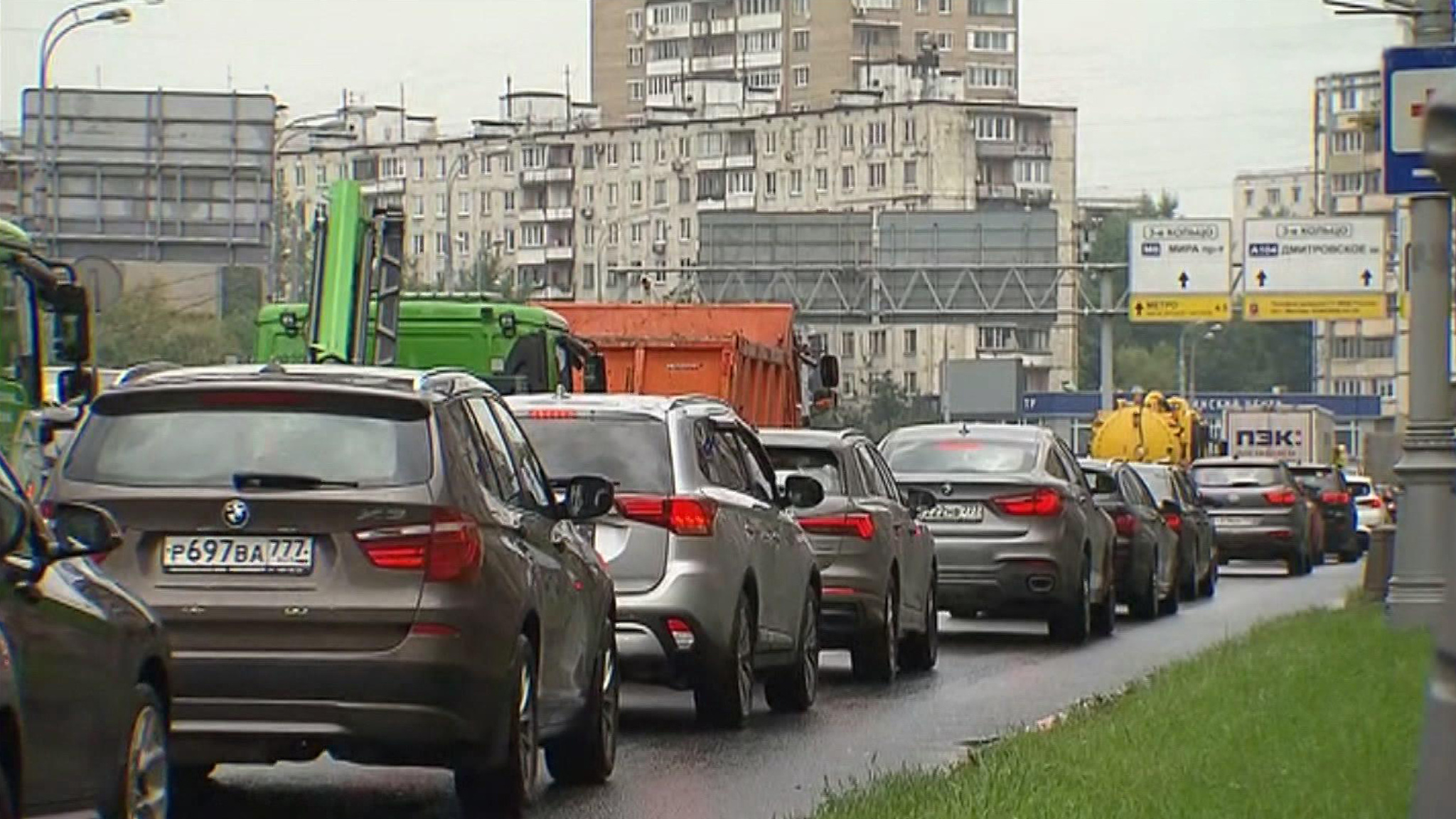 Лето кончается, пробки возвращаются: где можно застрять надолго