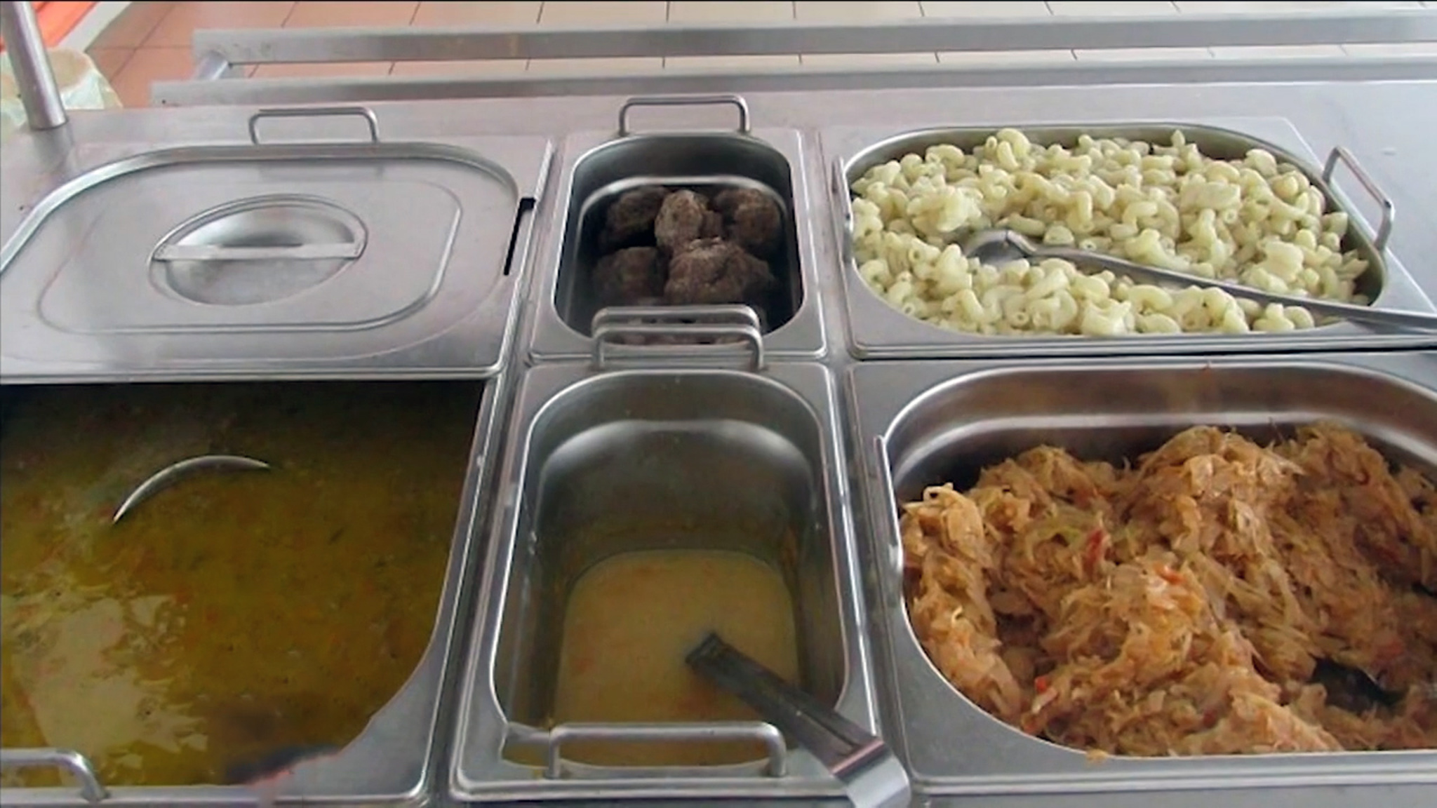 За отравление вологодских курсантов ответит поставщик продуктов питания
