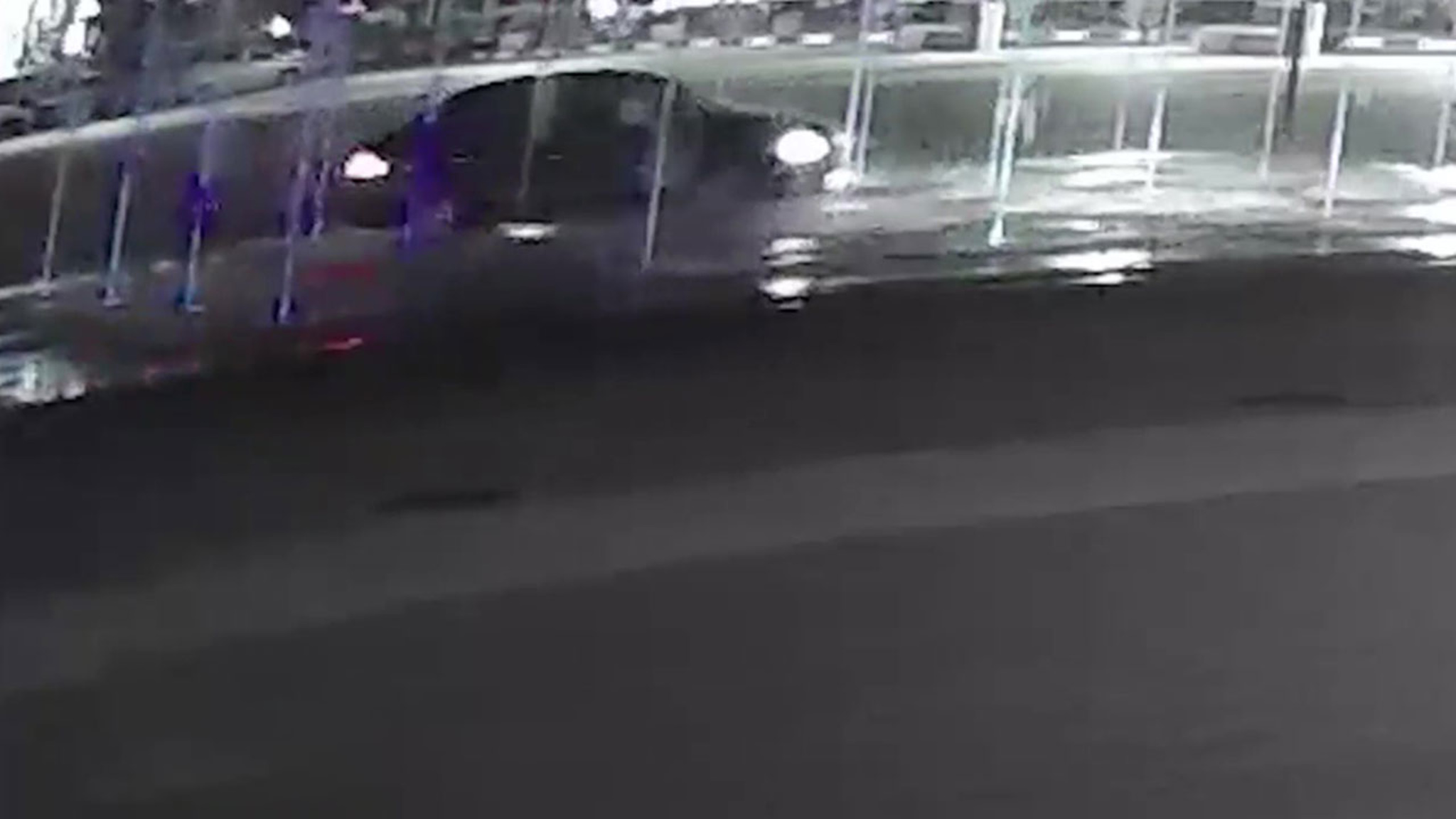 Появилось видео дрифтера в фонтане под Воронежем