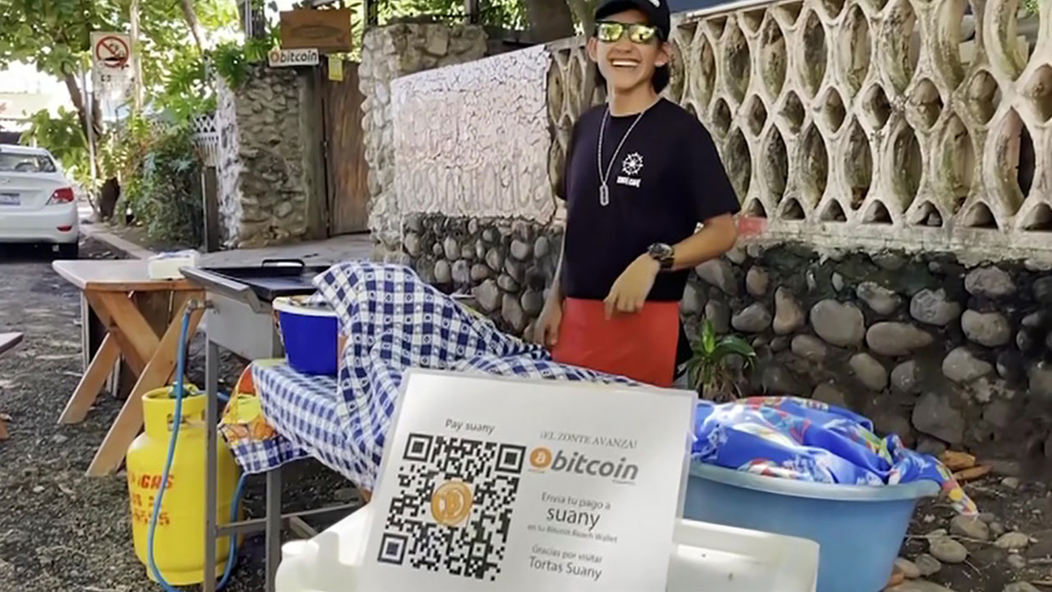 Сальвадор признал биткоин