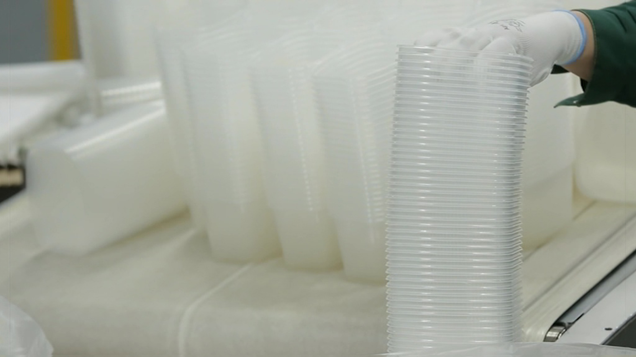 Пластмассовый мир