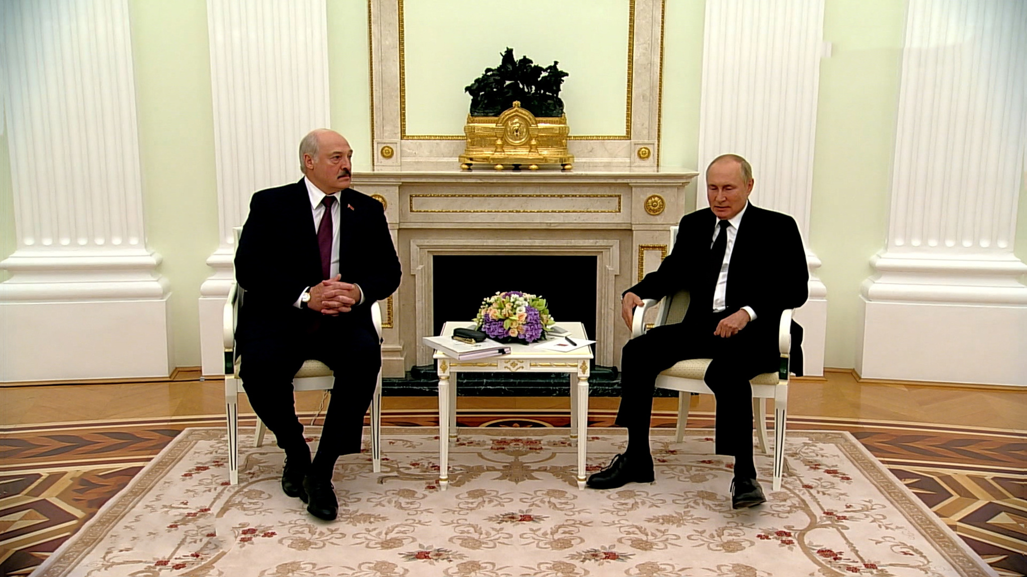 Близки как никогда: о чем договариваются Путин и Лукашенко